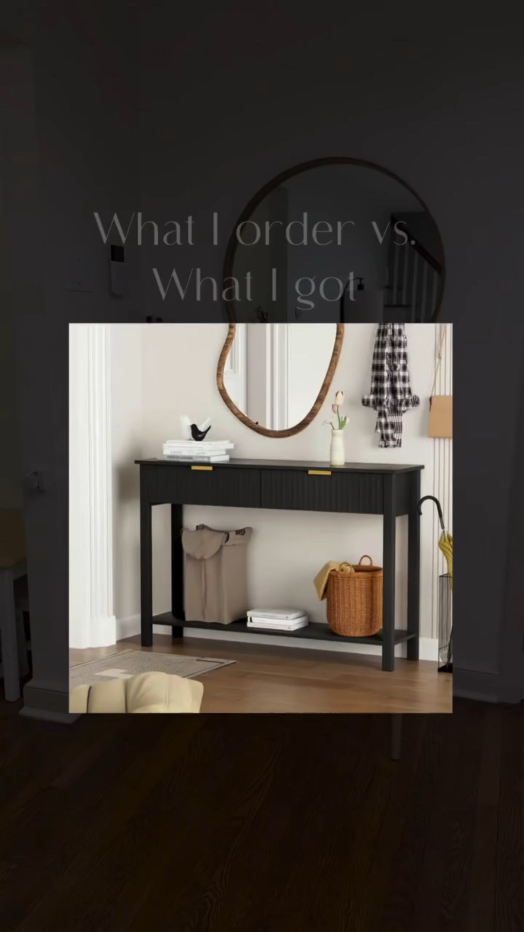 *Budget-friendly, flutted console table 💰🎄🤍 

Amé este cambio, y la calidad es impecable 😍🤩

#christmasinspo #fluttedtable #consoletable #christmasdecor #homedecorinspo