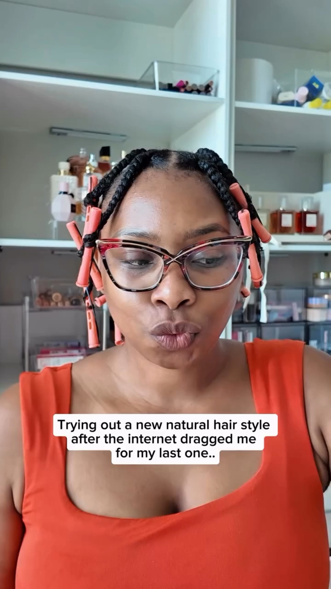 Can’t stop, won’t stop. 🙃 Trying a new style on my 4C natural hair and I must say that with each new style I really am learning what works and what doesn’t. Love that for me. 🤏🏽🤏🏽