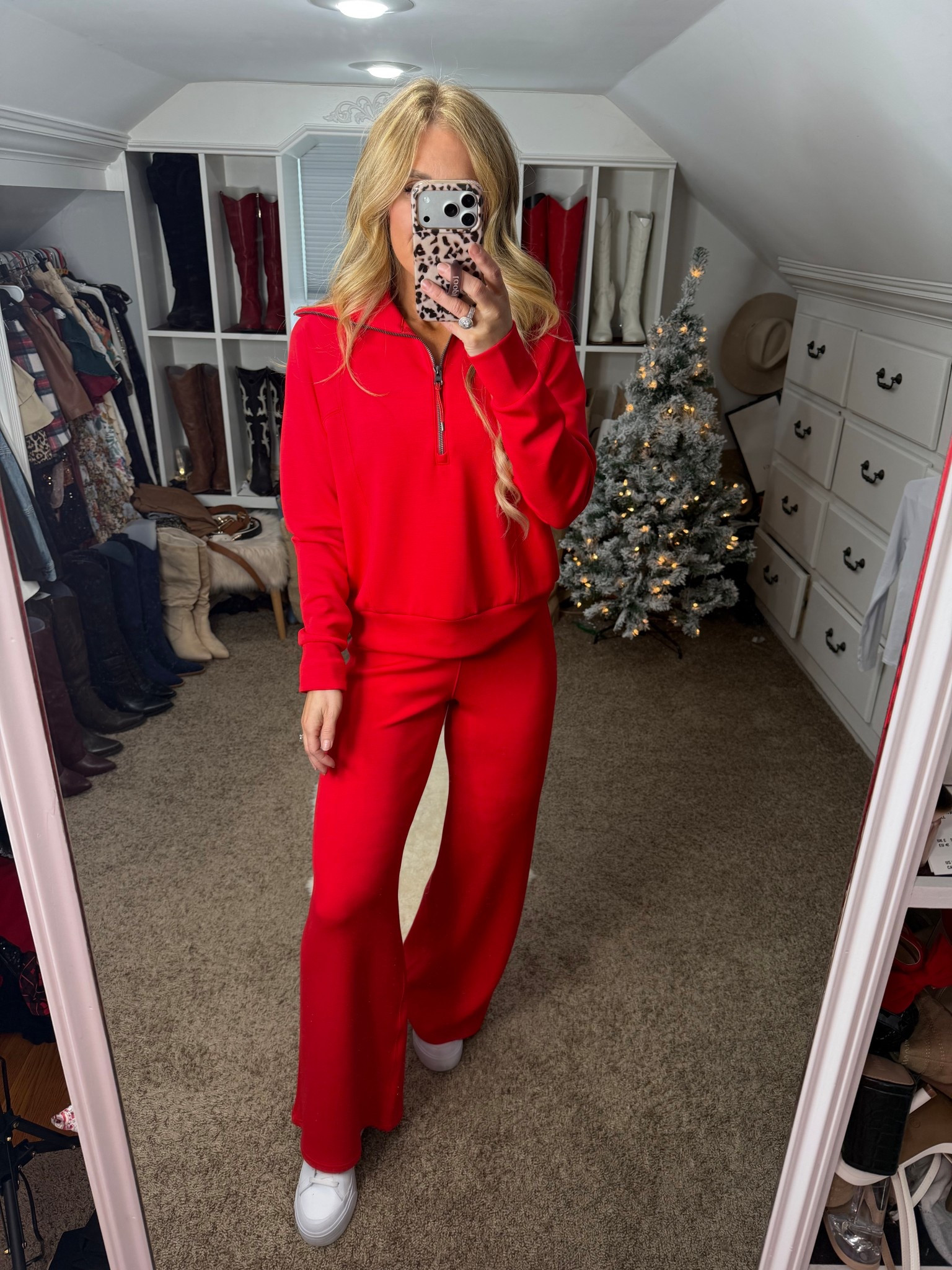 #spanxpartner @spanx

Use code SAHLENXSPANX for 15% off first order & free shipping