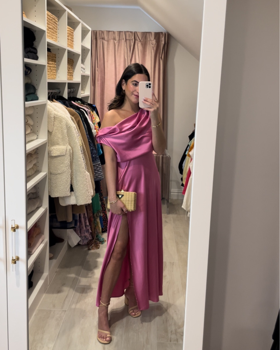 Wearing a size small

Wedding guest dress 

#LTKwedding #LTKFind #LTKSeasonal