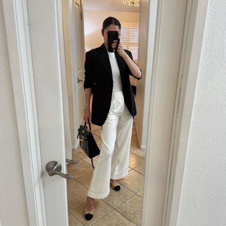 Neutral spring workwear.
- Wearing goelia white wide leg denim jeans size 27/4
-uniqlo white tee , size S
-Chanel ballet flats, I included preloved ones and similar ones 
-Everlane black oversized blazer, size 0
.
➫ MY BODY MEASUREMENTS FOR YOUR REFERENCE
Bra: 32C (81 cm)
Waist:26" (66 cm)
Hips: 38" (96.5 cm)
Height: 5'7" (170 cm)


#LTKFindsUnder100 #LTKStyleTip