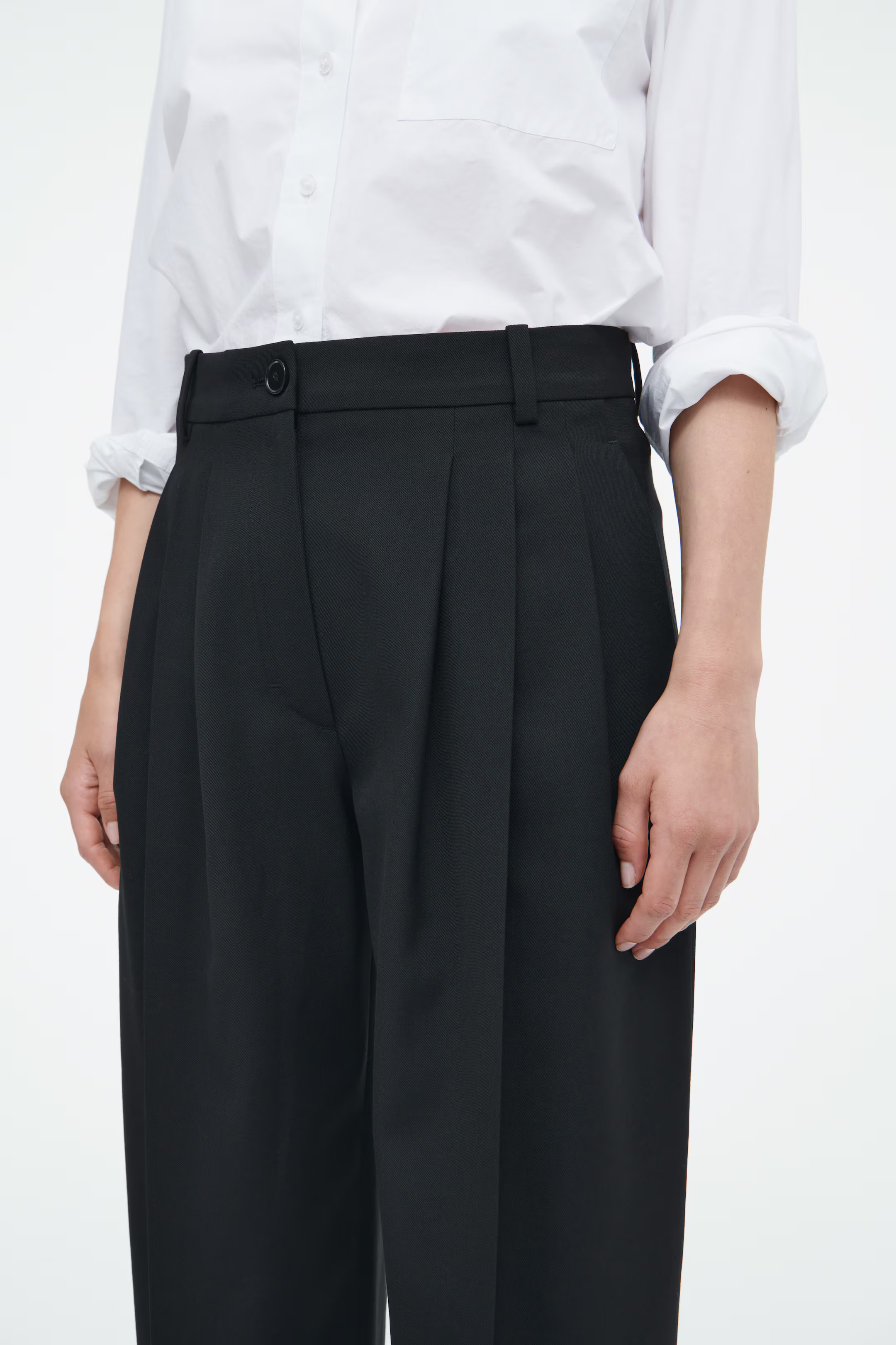 PLEATED BARREL-LEG WOOL-BLEND TROUSERS | H&M (UK, MY, IN, SG, PH, TW, HK)