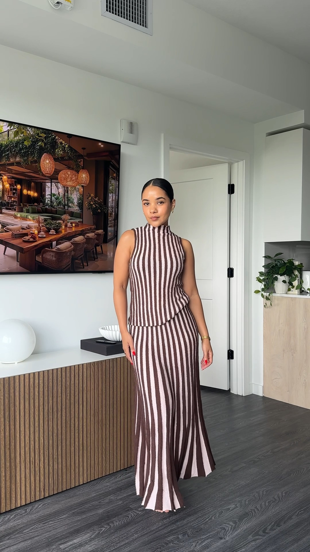 Zara haul ✨ I ordered the smallest size available for each item (xs or s). I got a size 2 in the jeans but they were too big and definitely tall girl friendly (which I’m not at 5’1.5”) 