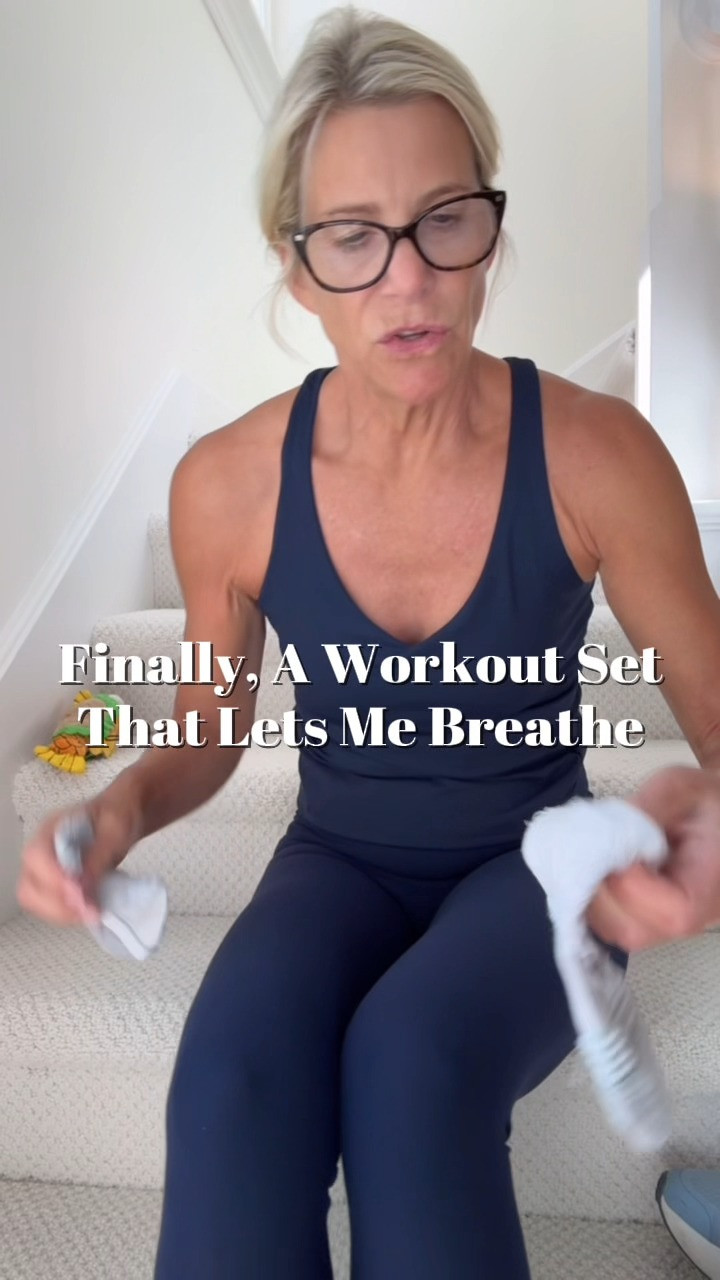 A flattering V-neck workout tank with room to move and lightweight matching pants — exactly what I want when comfort matters as much as the workout. 

 #LTKgrwm #LTKActive