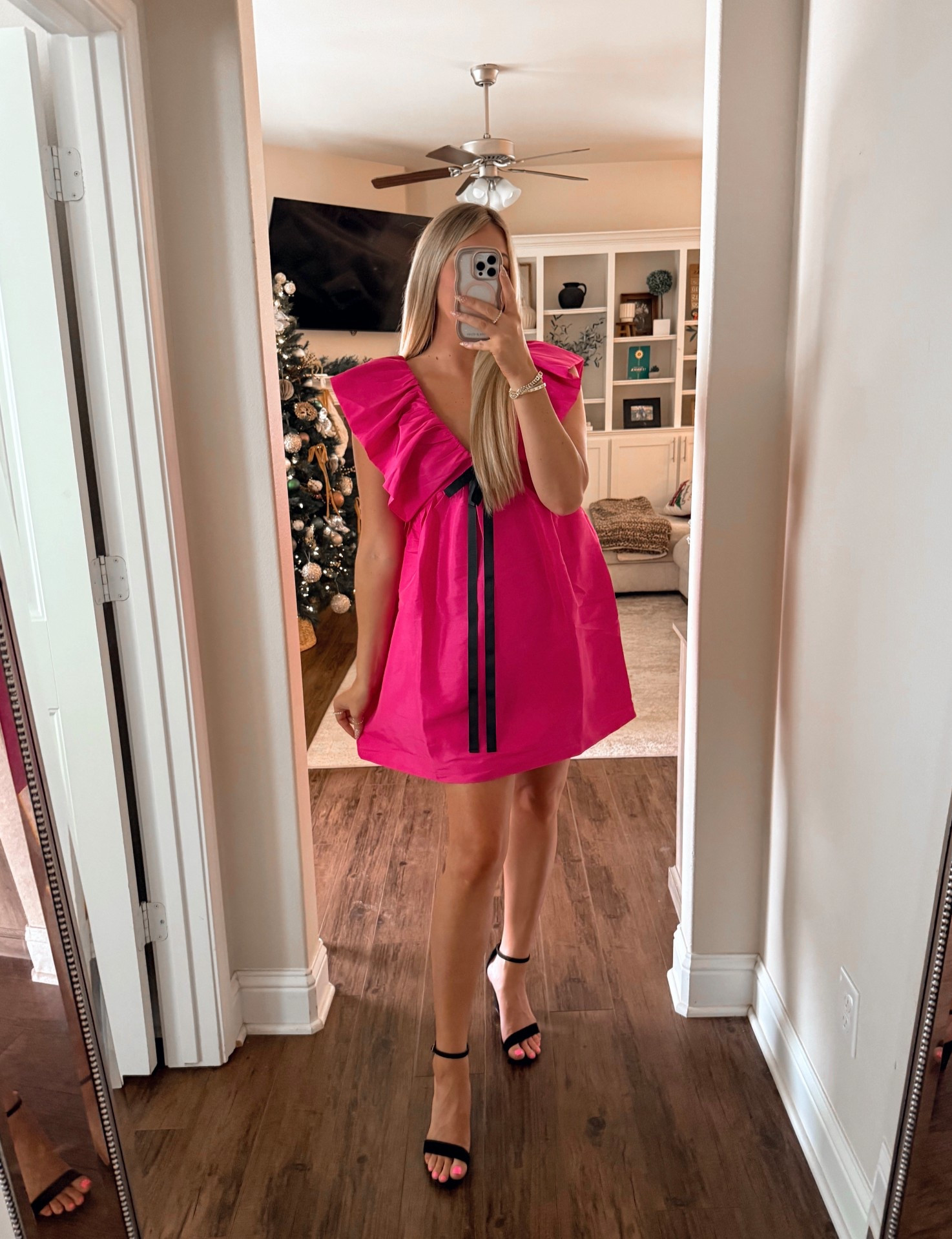 Holiday dress
Christmas party dress

#LTKHoliday #LTKSeasonal #LTKFindsUnder100
