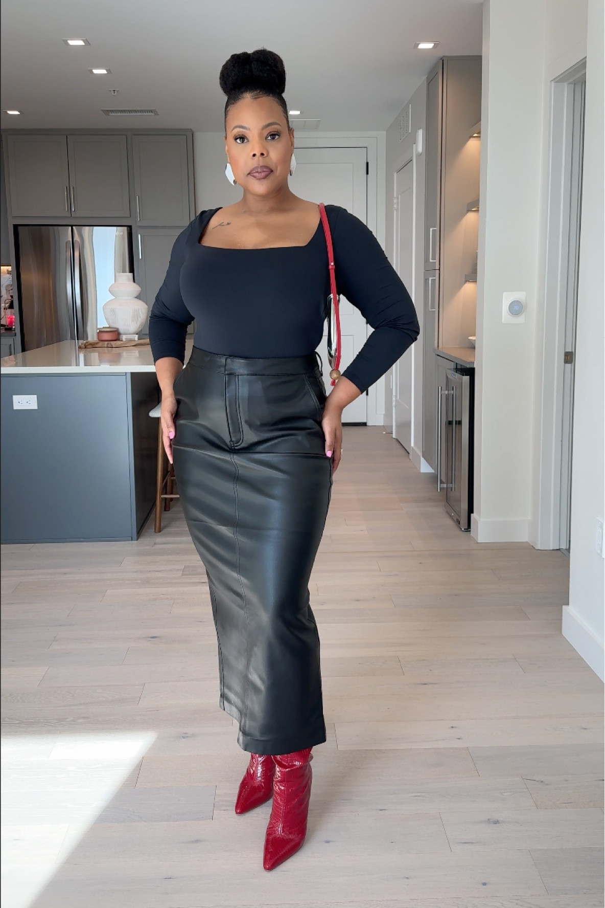 Wardrobe refresh in this stunning faux leather skirt from Express paired with these stylish, yet comfy boots from Steve Madden! 💉🩸
Skirt: Size 10
Bodysuit: Size 
#boots 

#LTKmidsize #LTKstyletip #LTKfindsunder50