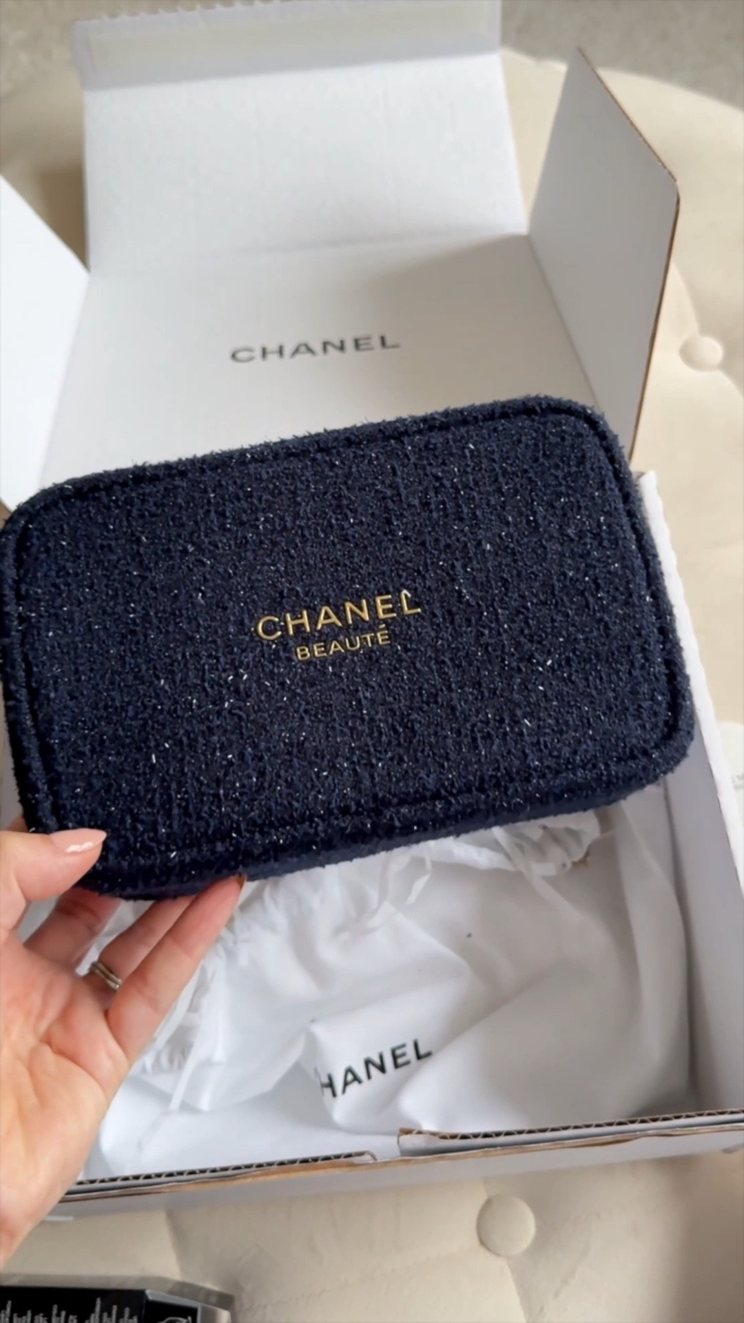 Linking up my favourite luxury gifts under $200 that still ship in time for Christmas!