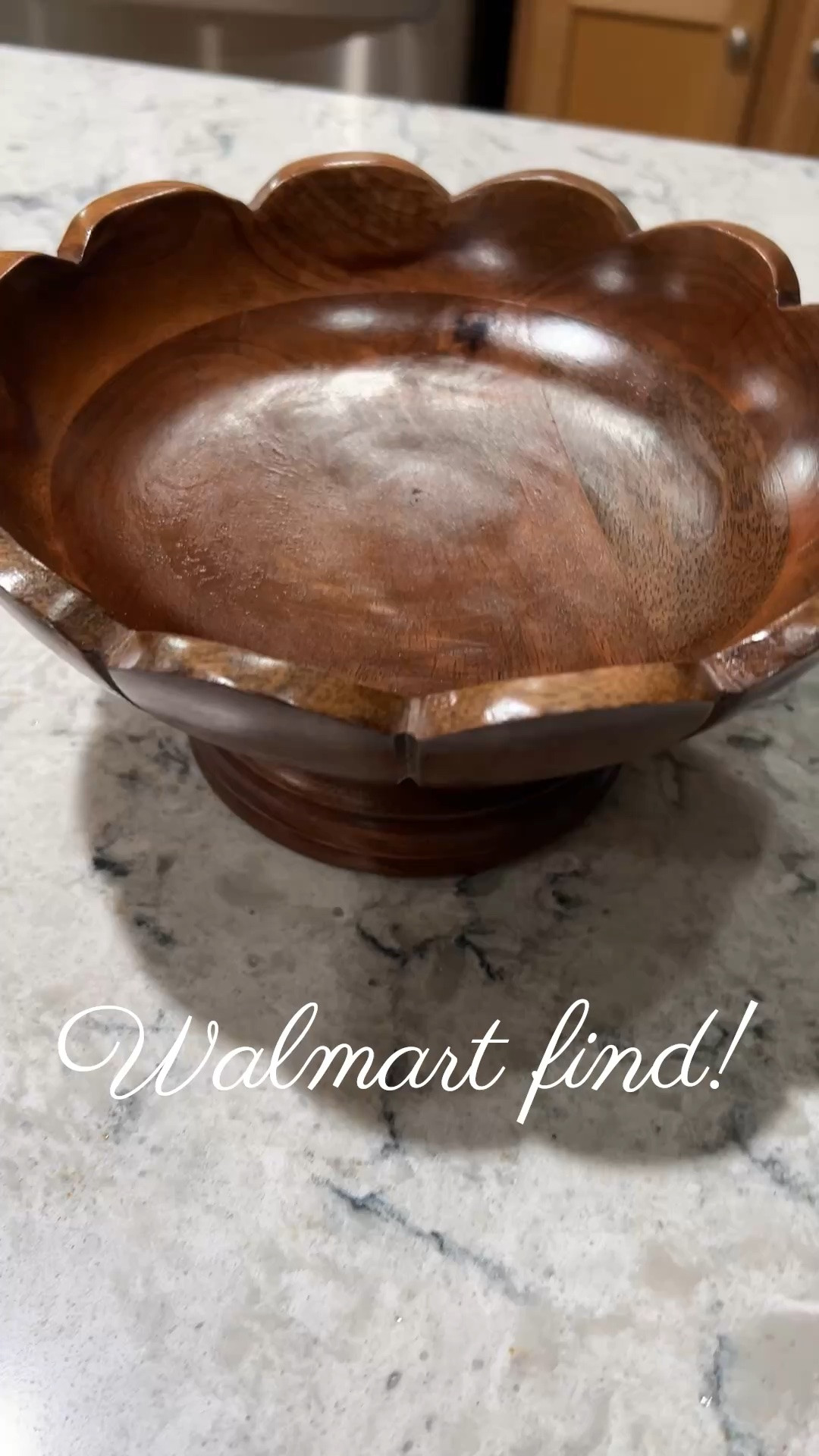 New Walmart find from MY TEXAS HOME. 
It's a really pretty bowl 🥰
@mytexashouse #walmartfinds #kitchendecor #homedecor #trendingdecor #springdecor