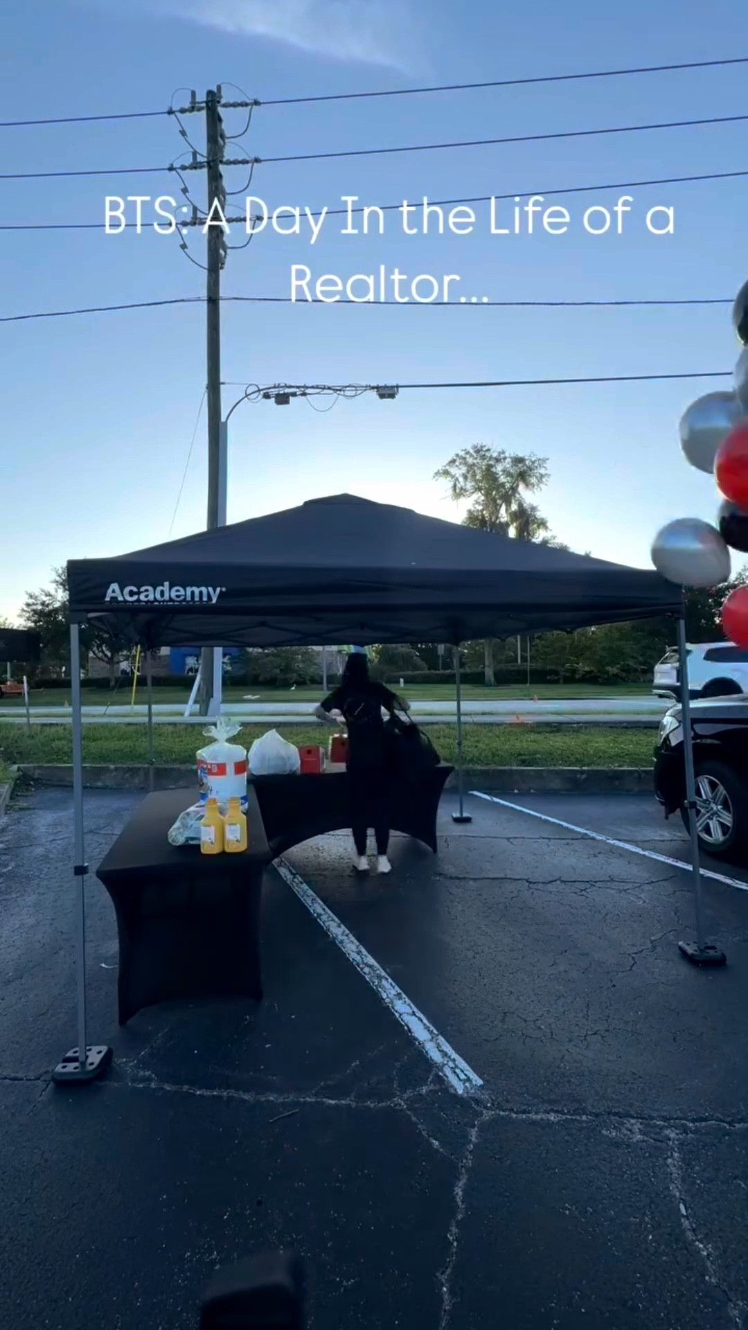 🔎BTS of a day in the life as a Realtor✨
.
Surprise! No two days are the same😆 
.
BTS setting up breakfast for the Lake Mary Pop Warner Team and their families with my work wife @mausburn77 and her daughter. 
.
🎉 Celebrating the Lake Mary Little League Team and their big win!
. 
Sponsoring events in the community is just one of the many things that can happen on a day in my life as a Realtor🏠✨
.
#orlando #bts #adayinthelife #realtor #lakemary #lakemarylittleleague #popwarner #events #sponsoring #marketing #sneekpeek #orlando #florida