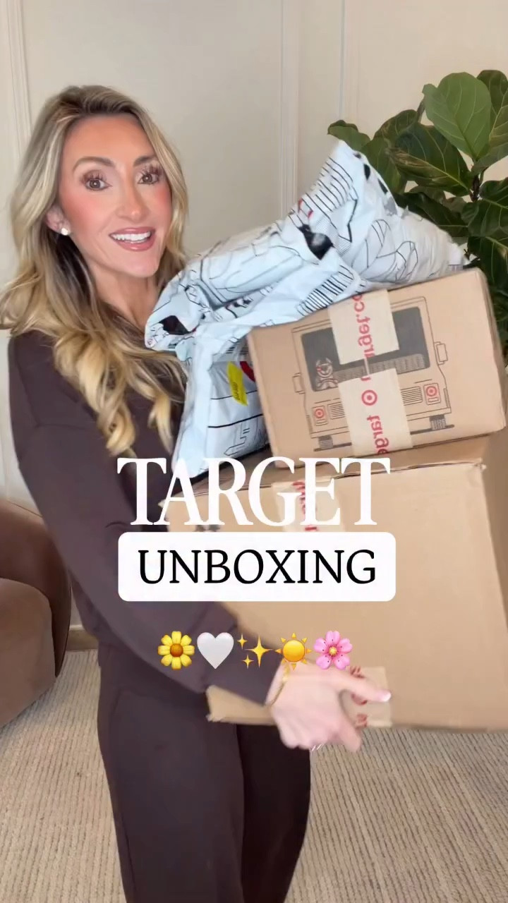  🌸 gorgeous new spring dresses and some look for less sandals and loafers!

Spring fashion, spring dresses, floral dresses, polka dot dress, vacation dress, look for less, spring shoes, sandals, loafers, classy style, #springfashion #springstyle

#LTKSpringSale #LTKSeasonal #LTKgrwm