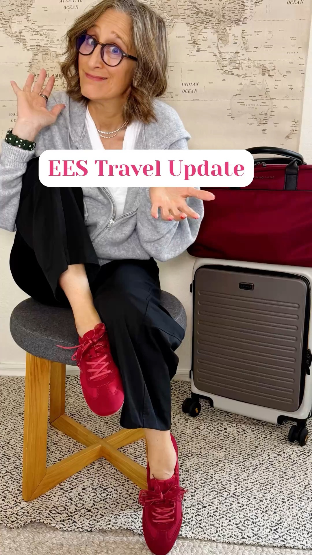 With a pop of sneakarina color

#LTKTravel