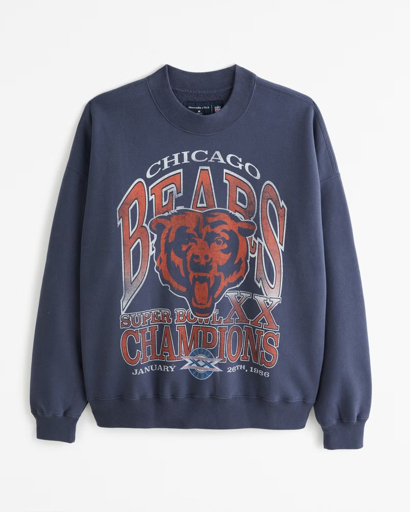 Men's Chicago Bears Graphic Crew Sweatshirt | Men's Tops | Abercrombie.com | Abercrombie & Fitch (US)