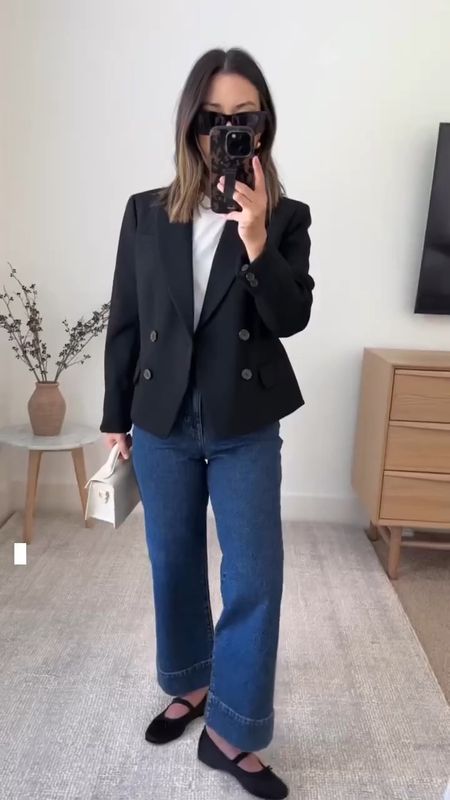 J.crew cropped blazer. Sized up to a size 2. Such a flattering fit on petites. Sleeves run long. 

J.crew blazer 2
Everlane tee medium 
J.crew jeans 24 petite 
J.crew ballet flats 5. These run big. 
J.crew bag
YSL sunglasses 

Fall outfits, jeans, fall style, petite style, ballet flats 

#LTKshoecrush #LTKSeasonal #LTKfindsunder100