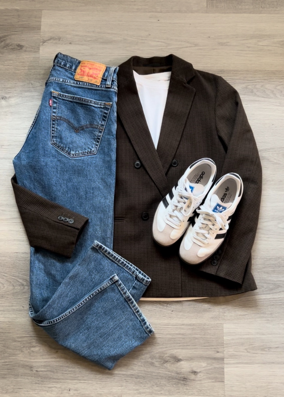 Blazer and jeans outfit. Great for formal or casual  

#LTKmens #LTKworkwear #LTKGiftGuide
