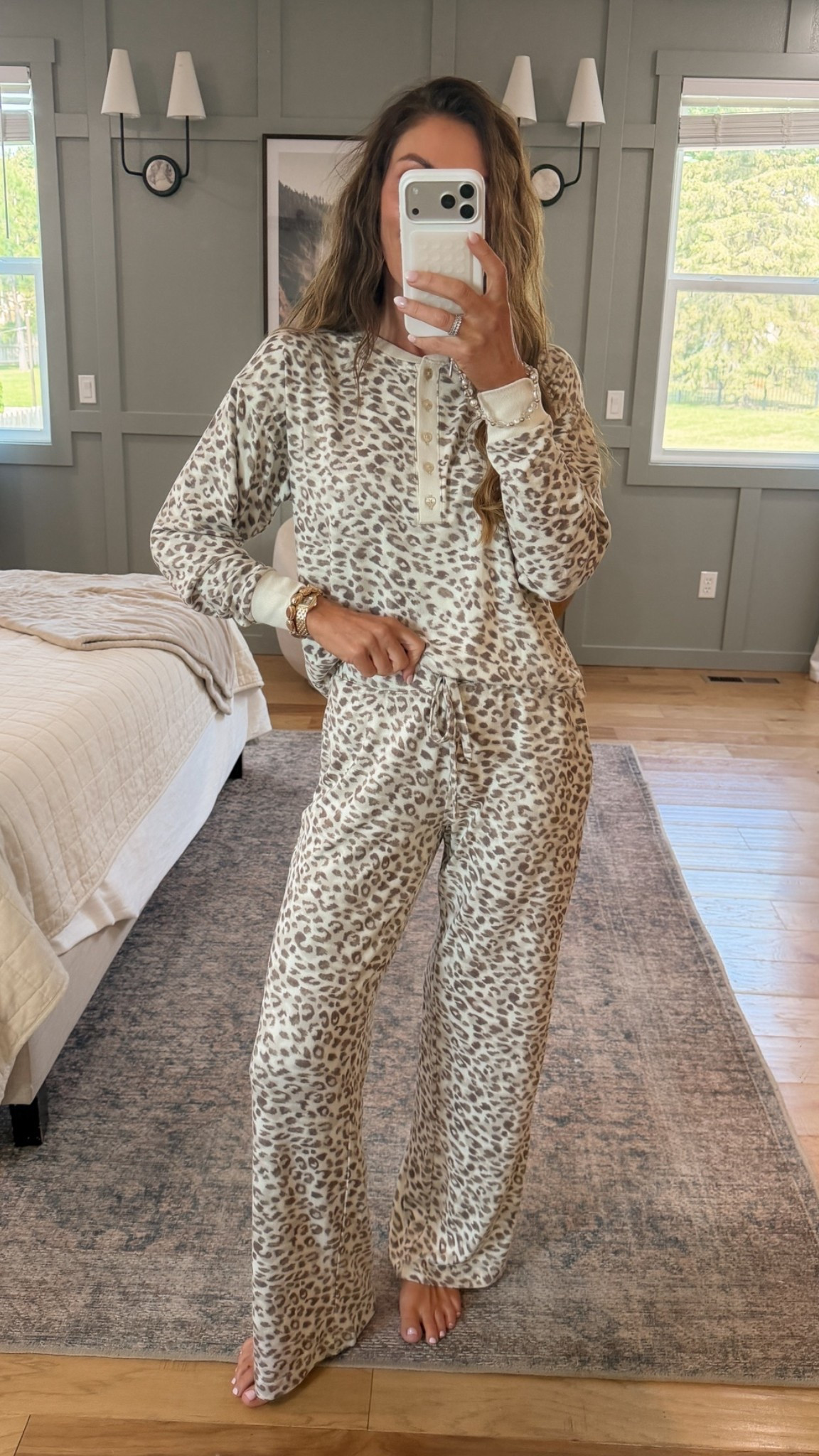 I’m obsessed with pajamas and these are INCREDIBLE!! Waking up in a luxury feeling sets the tone for the day!

#LTKmomlife #LTKmorningroutine #LTKselfcare