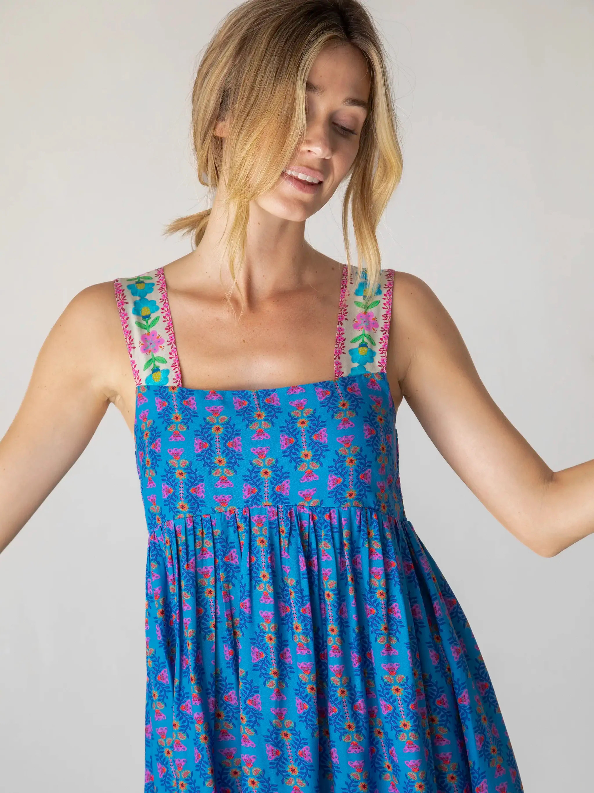 Tricia Mini Dress - Medallion Diamond Vines | Natural Life