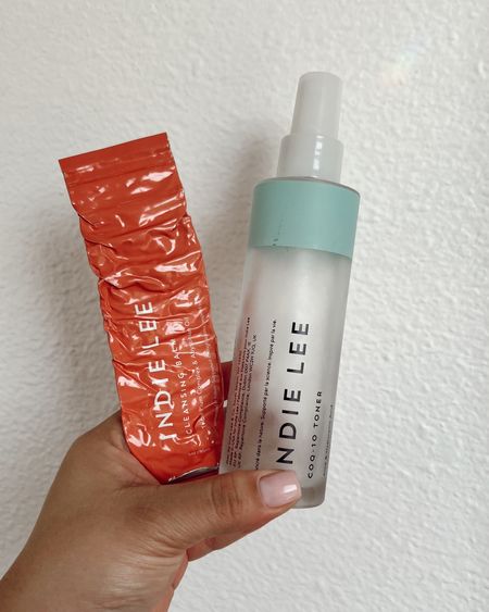 Recent empties | Indie Lee’s toner and balm Cleanser.

The toner is always in my skincare rotation. It is hydrating enough for my dry skin but would also be amazing for oily skin, truly a great product. The cleansing balm is fantastic. Gets all my makeup off!! 

#LTKfindsunder50 #LTKbeauty #LTKstyletip