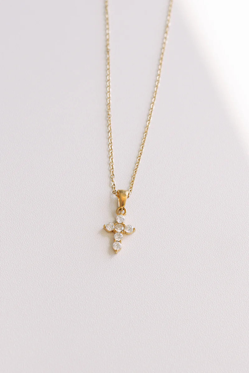 Leah Crystal Cross Pendant Necklace - Beljoy Jewelry | BÉLJOY