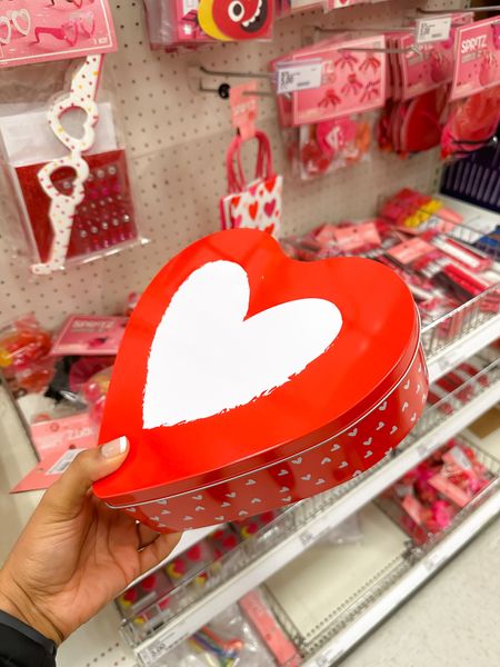 Here-shaped Valentine’s Day gift box options! 💕❤️🎀🌹🍫🍓

Lately, I’ve been using Online Ordering and In-Store Order Pick Up SO much! It’s extremely convenient, and a great way to *secure* your items quickly before they sell out. 

And don’t worry, if you still want a good Target stroll, you can 100% still do that before or after you pick up your order! 🥰

#LTKfindsunder100 #LTKfindsunder50 #LTKparties