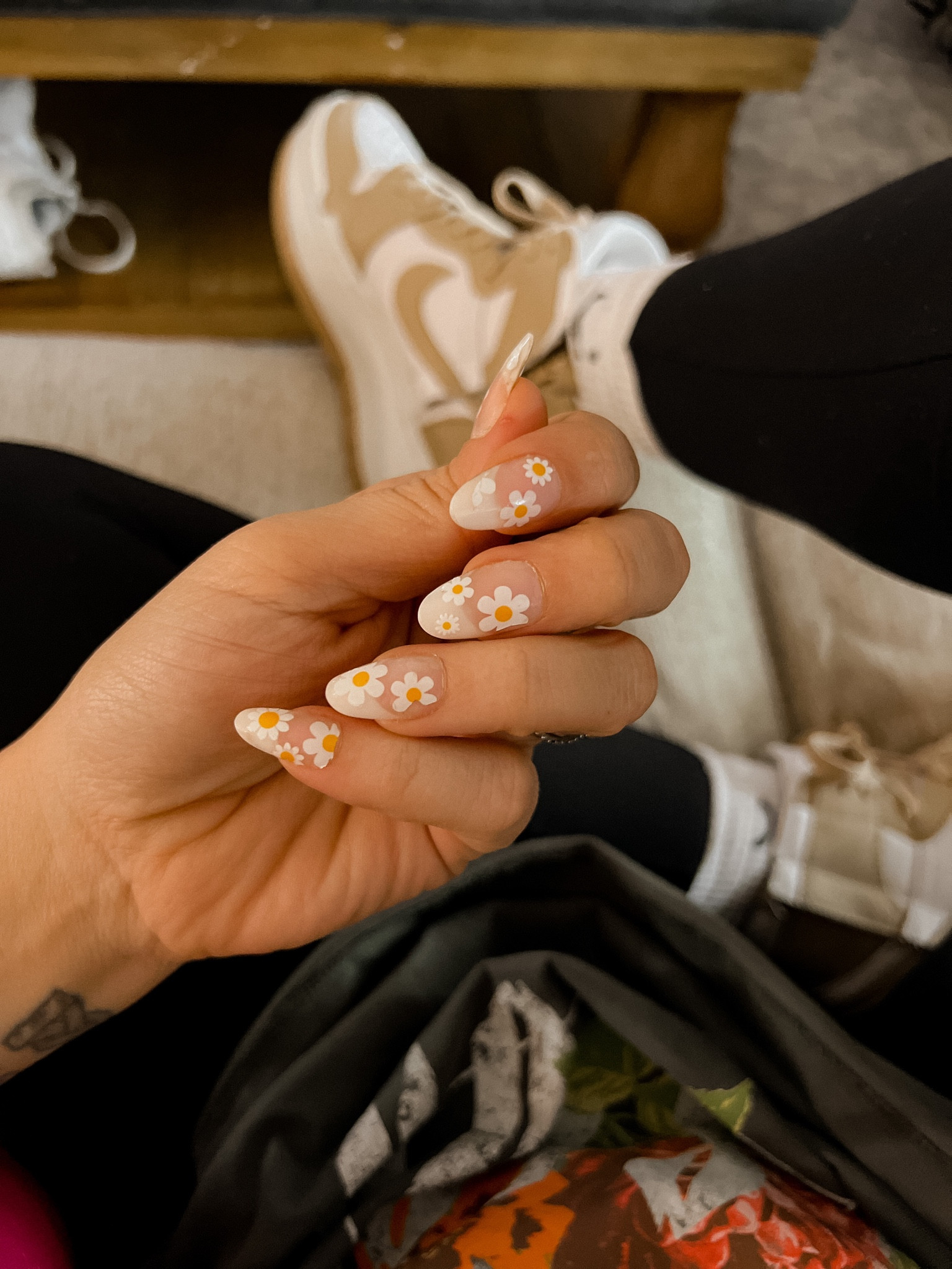 Daisy nails!
Stickers aren’t my favorite, they were difficult to get off the backing. 


#LTKstyletip #LTKFestival #LTKbeauty