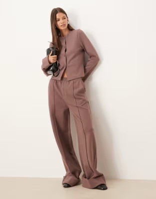 Get comfy with ASOS finds 

#LTKmomlife #LTKActive #LTKdayinmylife