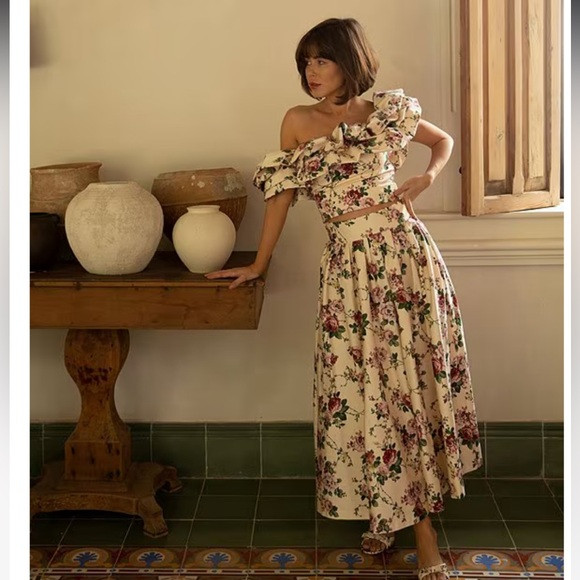 NWT Antonio Melani x The Style Bungalow Miraflores Off-The-Shoulder Crop Top | Poshmark