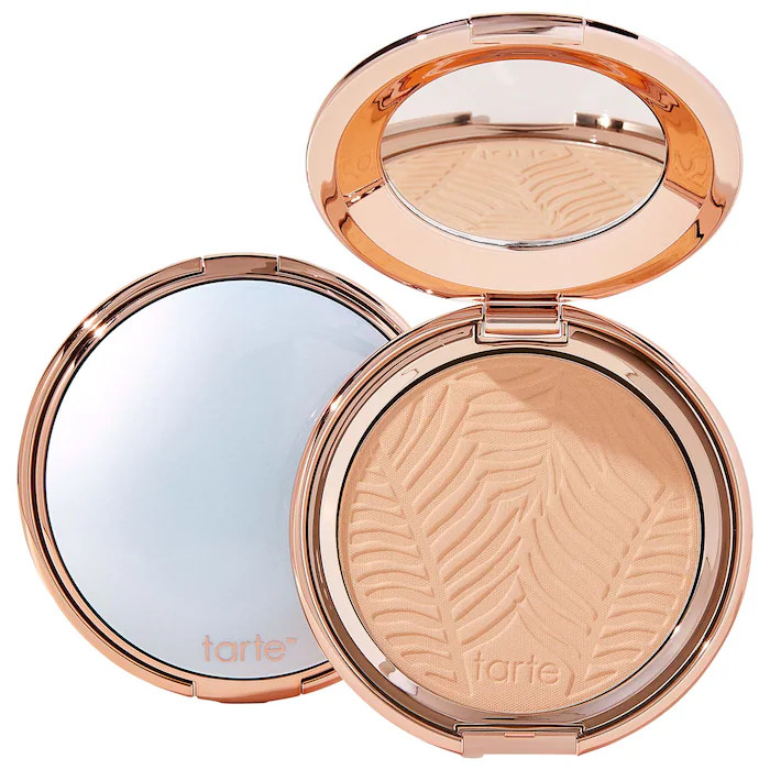 Amazonian clay blurring powder foundation | Sephora (US)