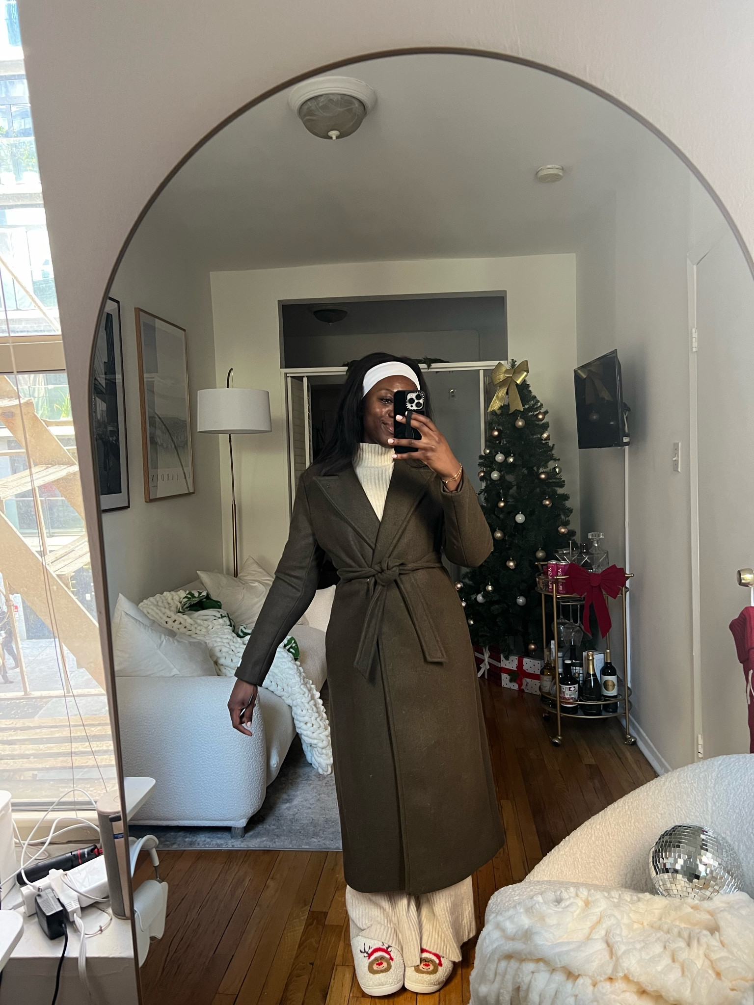 Winter coat, wool coat, comfy coat, long coat, winter outfits, cold weather outfits 

#LTKHoliday #LTKsalealert #LTKSeasonal