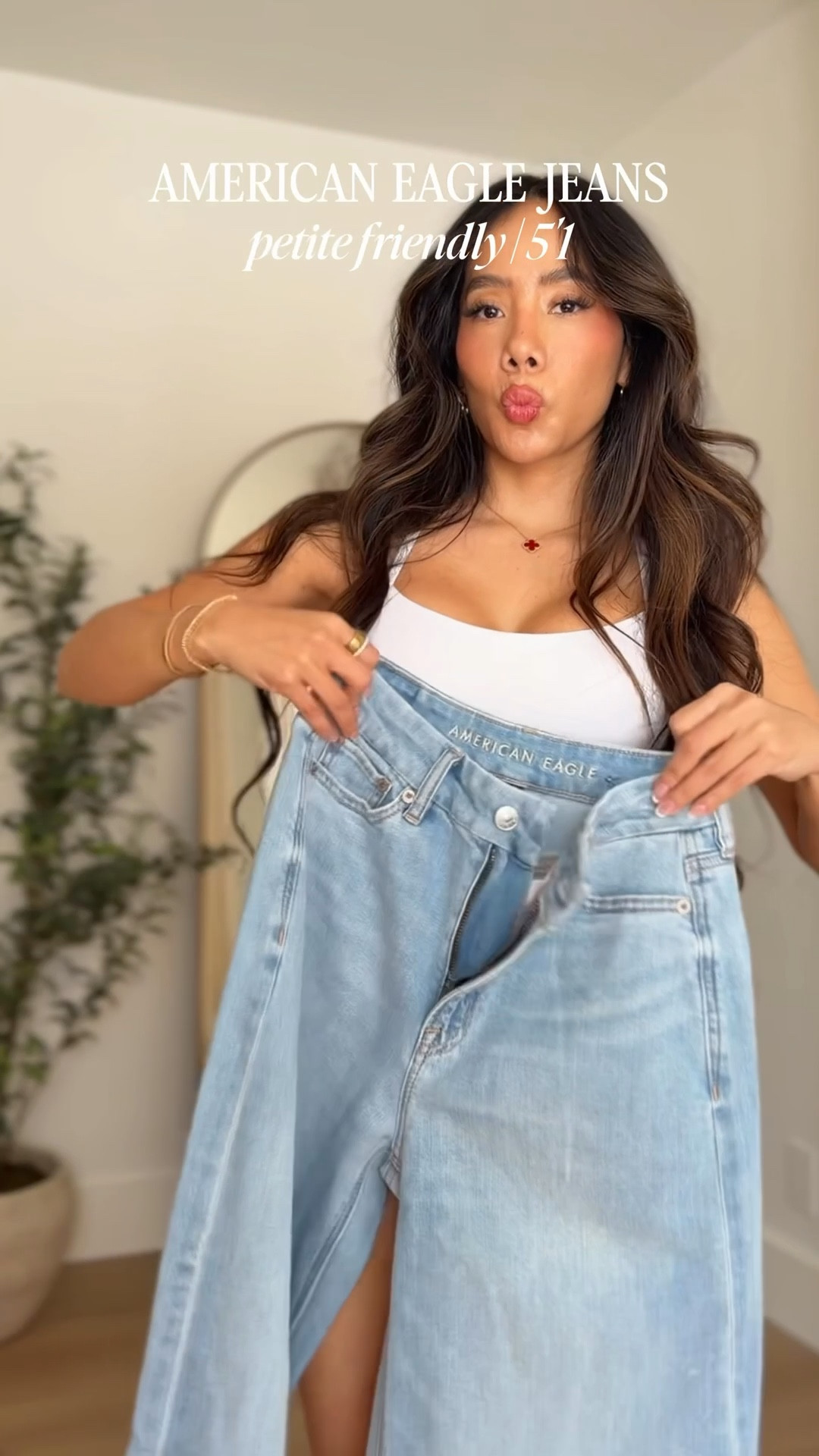  Ew fav American eagle jeans! Wearing size 00 regular 

#LTKootd #LTKPetite #LTKgrwm