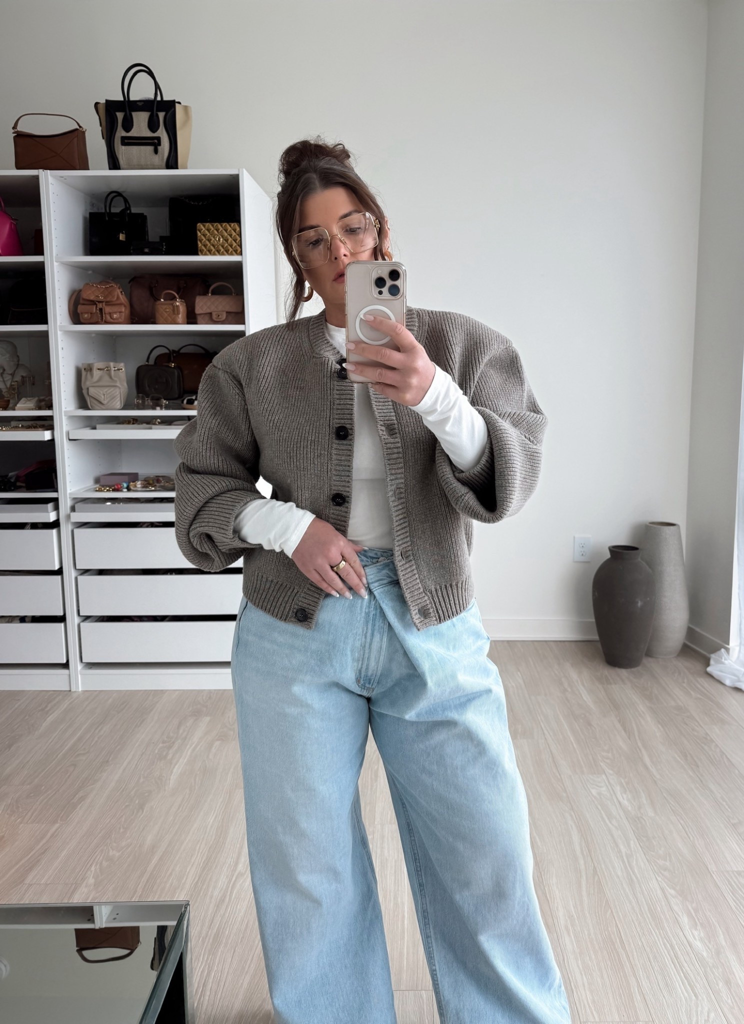 Cardigan 
Jeans

#LTKSeasonal #LTKGiftGuide