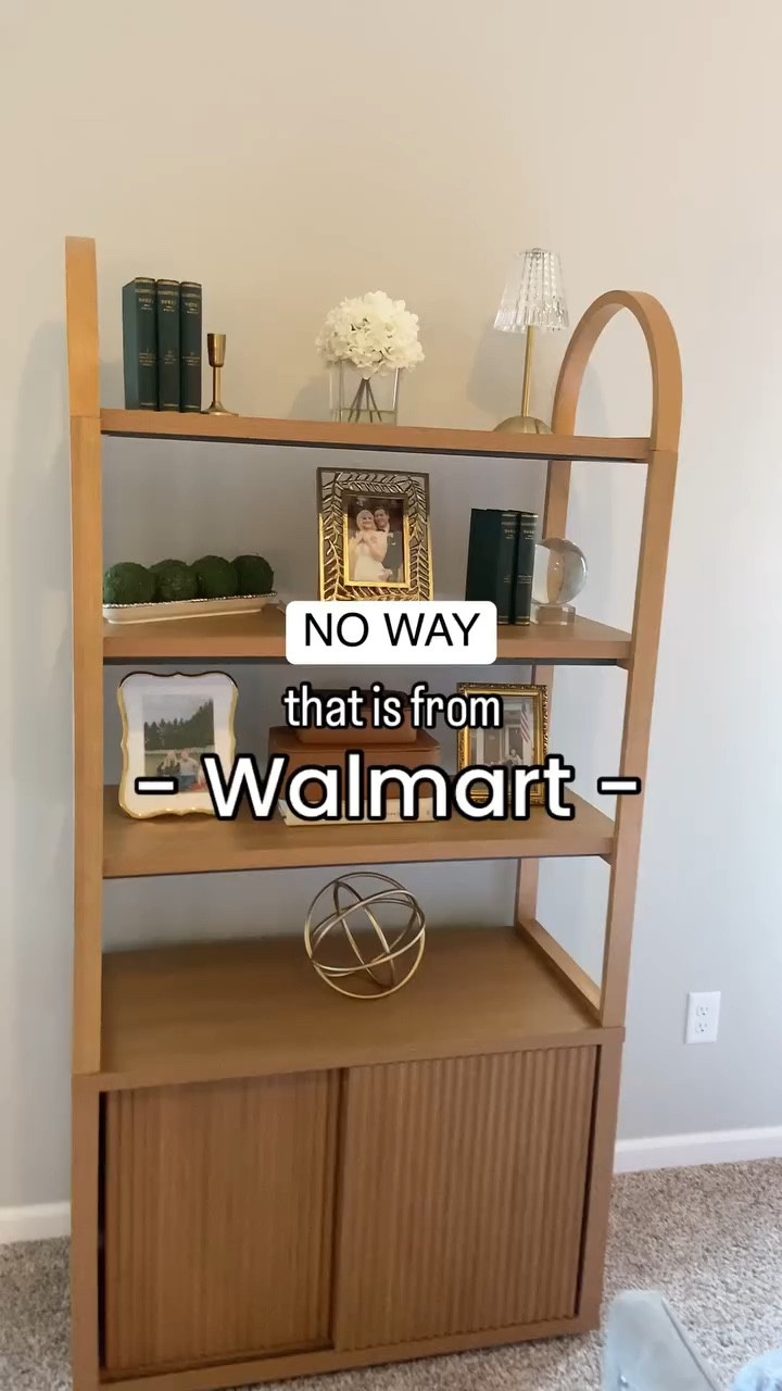 This viral 🔥 fluted arched book shelf seems too good to be true, but… 
it really is that GOOD! 

Comment BOOK for the link ⛓️ or use link in bio listed in “Walmart collection” 
❗️make sure you are following me to receive dm ❗️

The best part in my opinion: ⤵️
ALL OF THE STORAGE FOR MY 📚 

Anyone else a big book worm like me? 🐛 

#walmartfinds #walmartfurniture #flutedbookcase