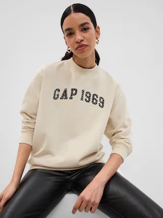 Vintage Soft Gap Logo Boyfriend Sweatshirt | Gap (CA)