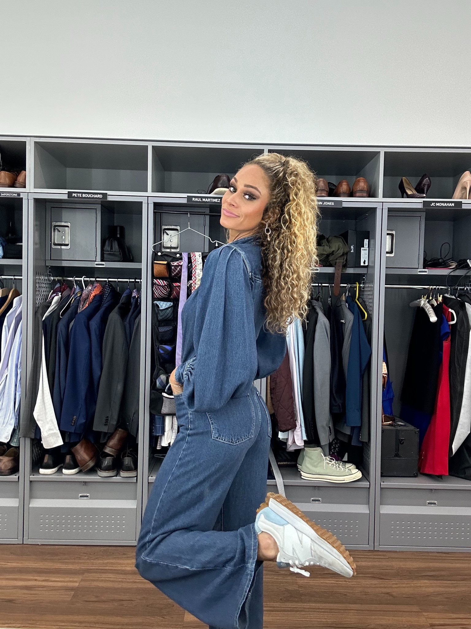 Fall denim for the win! Can dress up/ or down. 

#LTKBeauty #LTKSeasonal #LTKFallSale