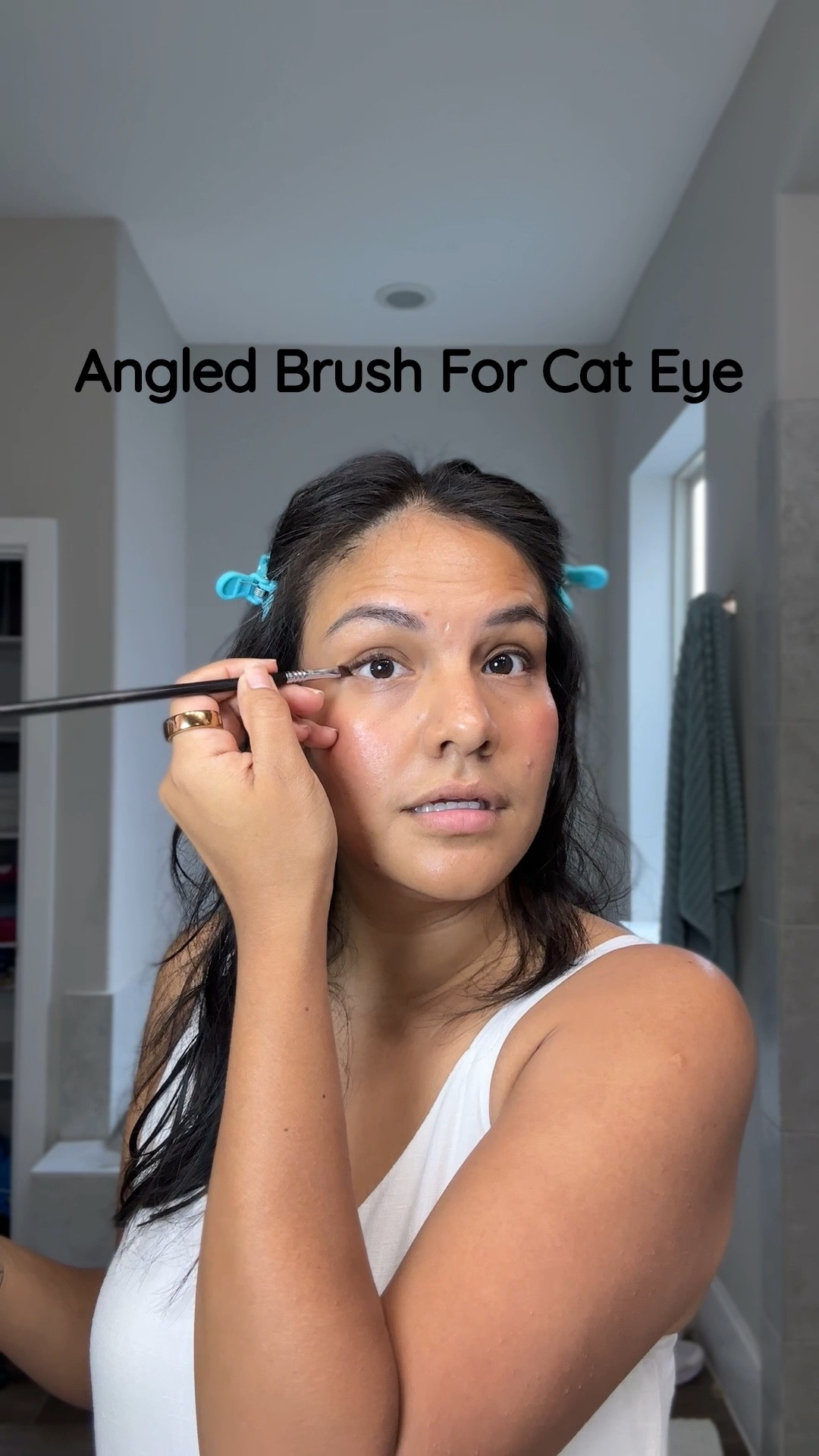 Date night makeup tip for the always-in-a-hurry mom: using an angled brush instead of an eyeliner pencil makes doing a cat eye much easier and faster!

#LTKHoliday #LTKStyleTip #LTKBeauty