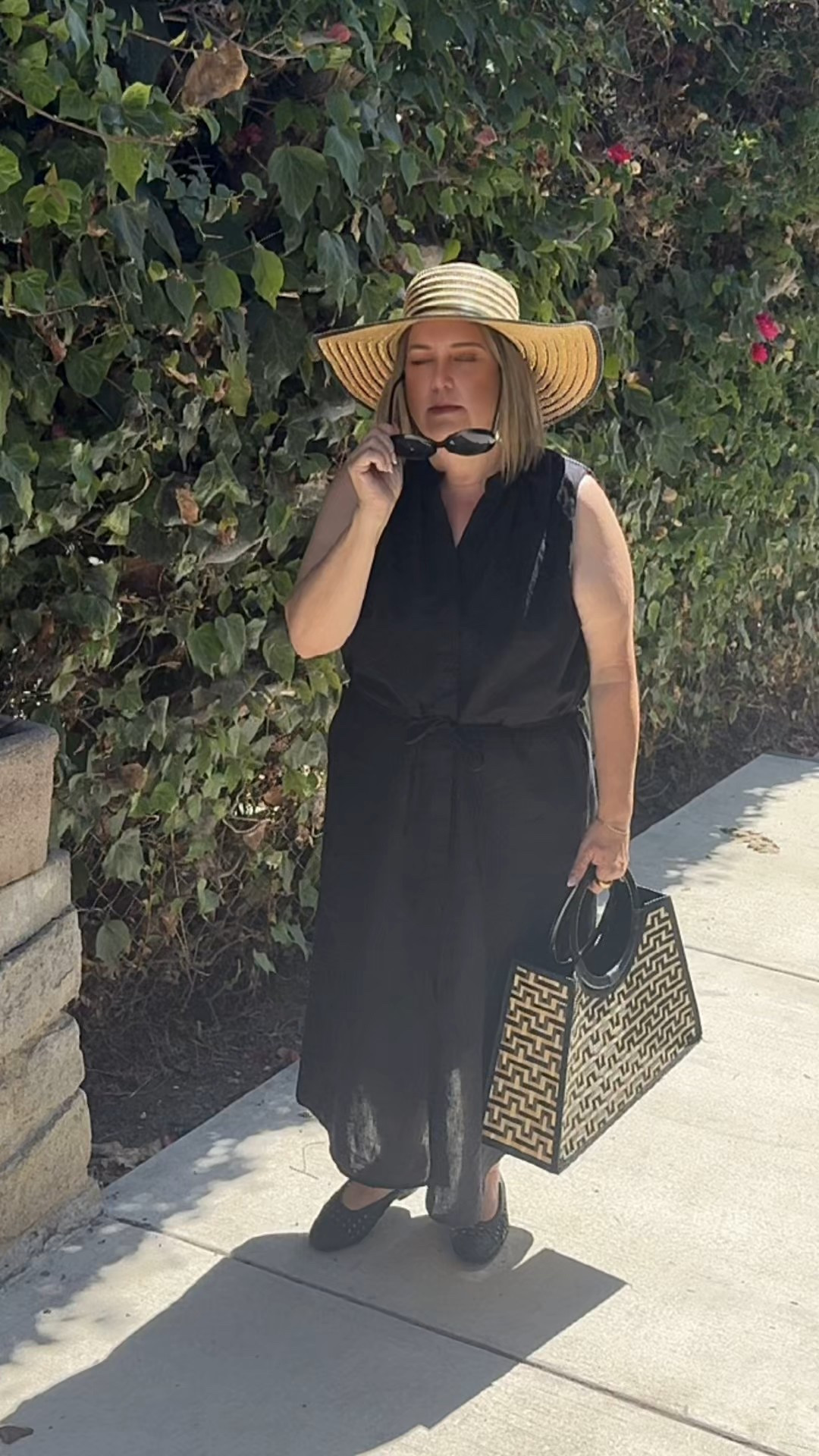 Sometimes all you need is a timeless black linen shirt dress, comfy leather flats, a cute bag, and a classic hat for that effortless summer vibe. While my exact dress from Armour Vert which is no longer available, I hunted down some perfect dupes you’re going to love. And these Aerosoles leather flats? So comfortable yet polished. For reference I'm 5'0 and wearing a size Large. 

#LinenLove #EffortlessStyle #SummerOOTD #LowToxWardrobe #CapsuleCloset #LTKstyle #SustainableStyle #SlowFashion #ChicAndComfy #EverydayStyle

#LTKSeasonal #LTKOver40 #LTKTravel