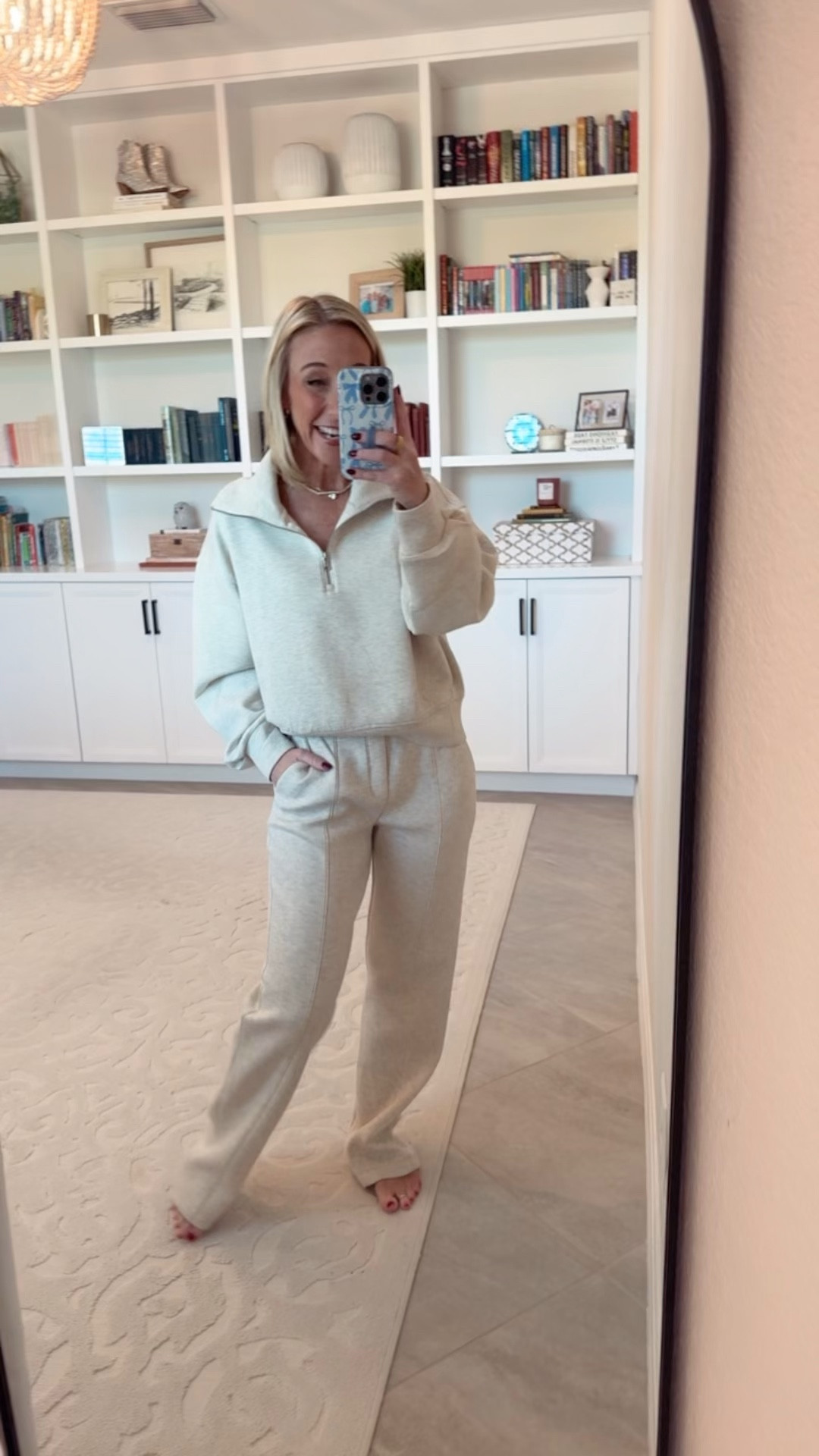 Old Navy - try-on haul 

Bounce Fleece Half-Zip Pullover Sweatshirt - size small (could have done an XS). 30% off. 9 colors. 

High-Waisted Bounce Fleece Trouser Sweatpants - size XS. 40% off. 2 colors. 

#LTKFindsUnder50#LTKSeasonal#LTKSaleAlert 

 