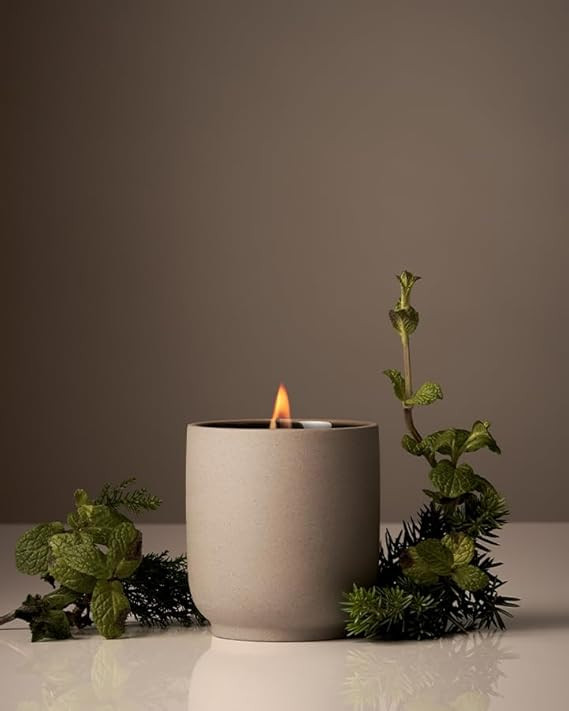 Homecourt Luxury Scented Candle, 60-Hour Burn Time, Soy Wax Blend & Organic Cotton Wick, Kiln-Fir... | Amazon (US)