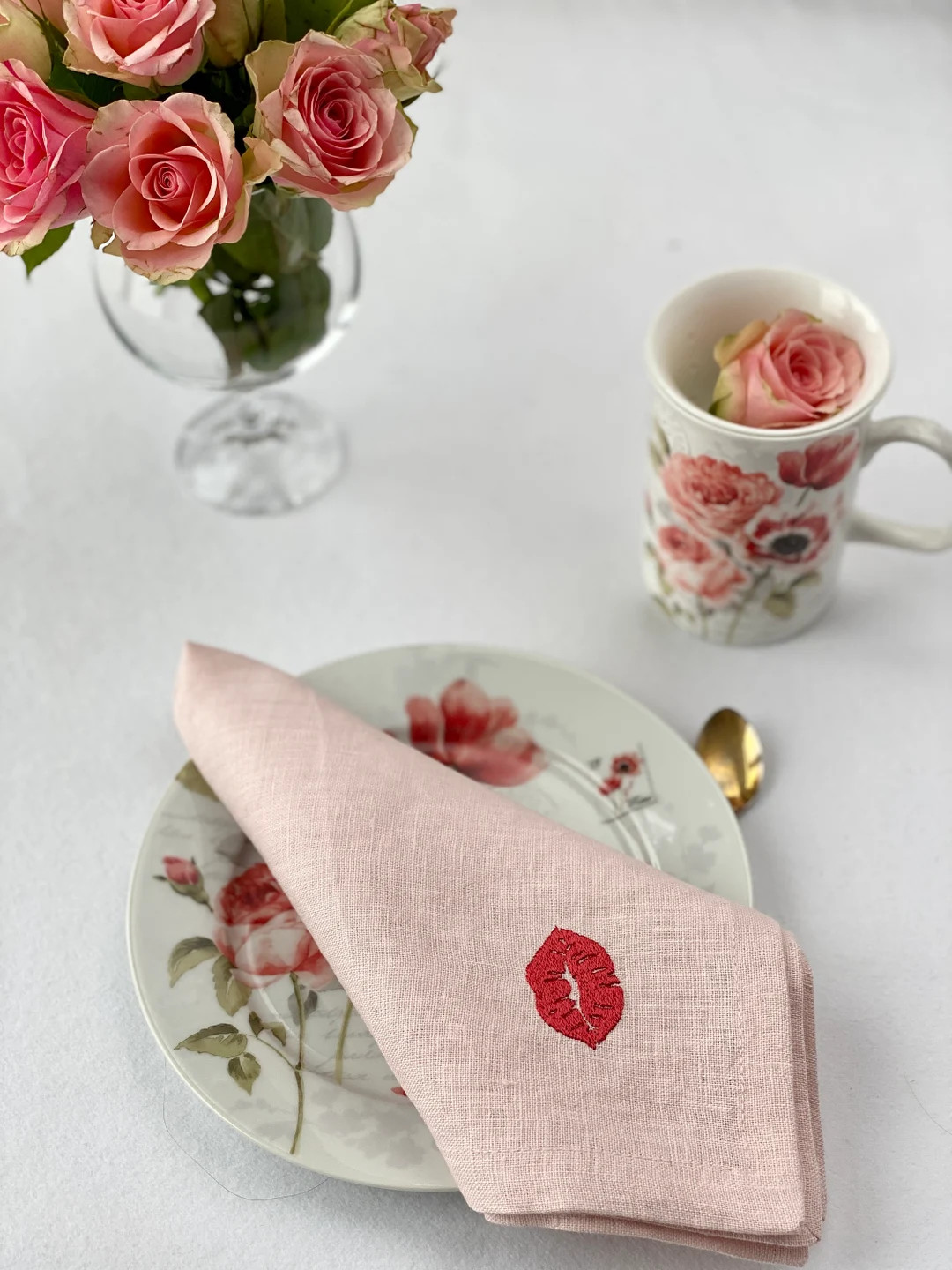 Lips Embroidered Dinner Cloth Napkins Lips Embroidered Valentine's Day Cloth Napkins Personalized... | Etsy (US)