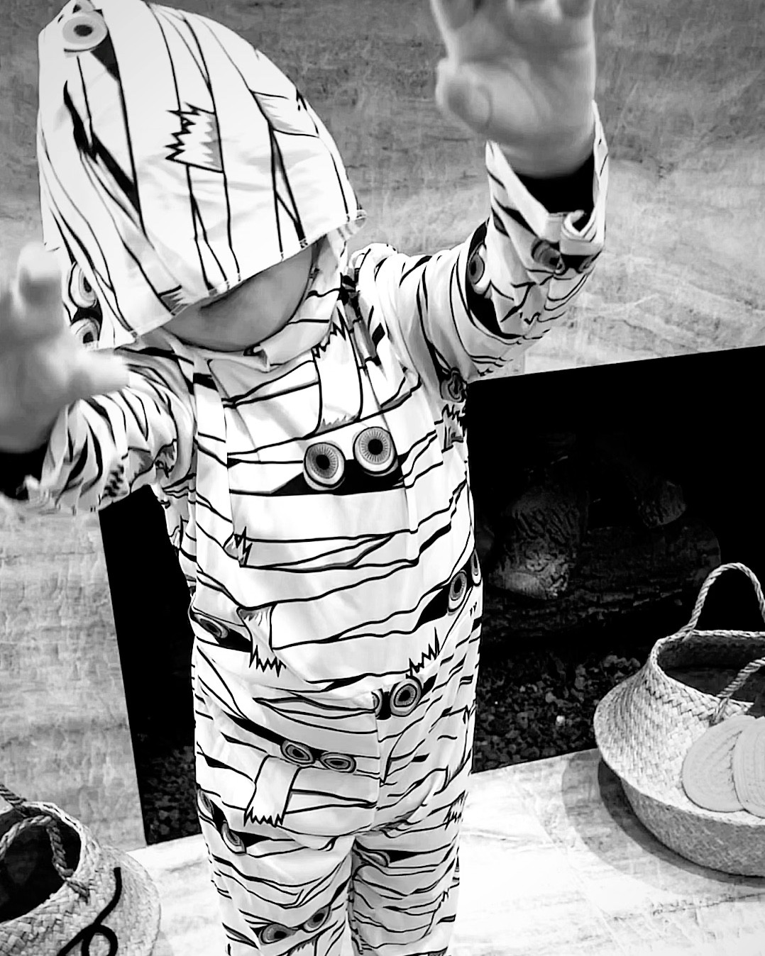 Talking Toilet Paper 🧻👀🤣 

#halloweenfun #halloweencostume #halloweenparties #mummy #mummies #ltkparties #ltkfindsunder50

#LTKKids #LTKSeasonal #LTKHalloween