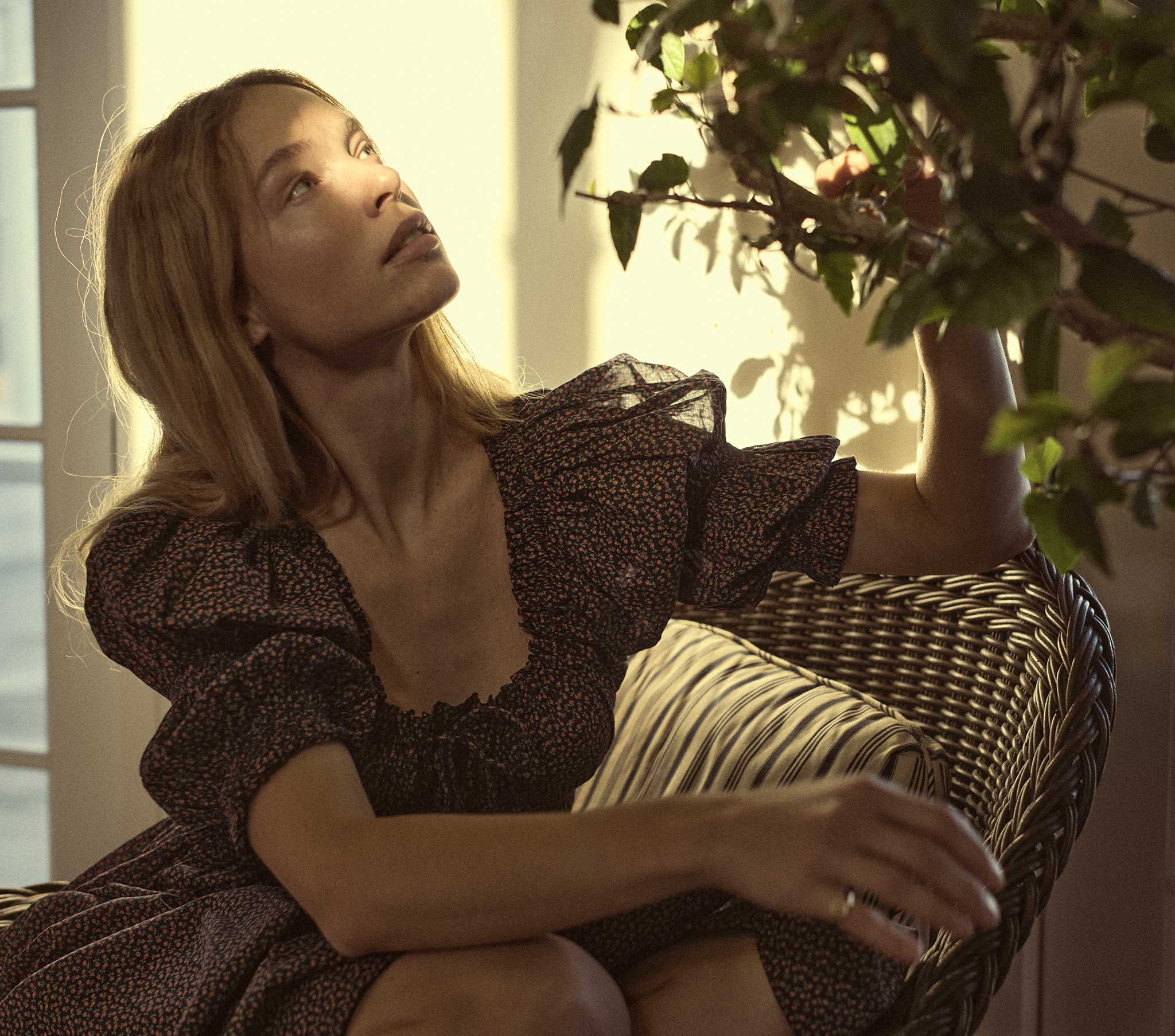 ISCHIA DRESS -- NAVY BISOU FLORAL | DOEN