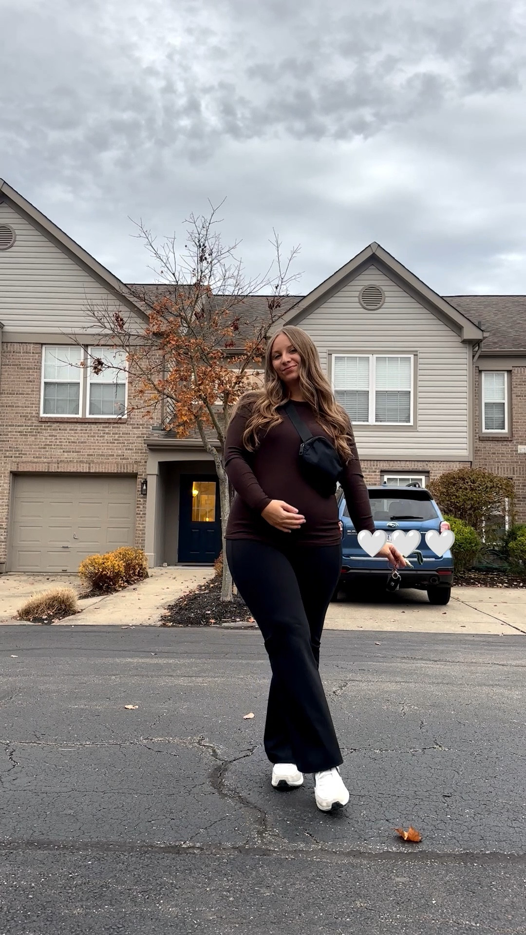 Quick comfy outfit to run to Hobby Lobby for some last minute Christmas decorations before putting up the tree!

#LTKdayinmylife #LTKBump #LTKFindsUnder50