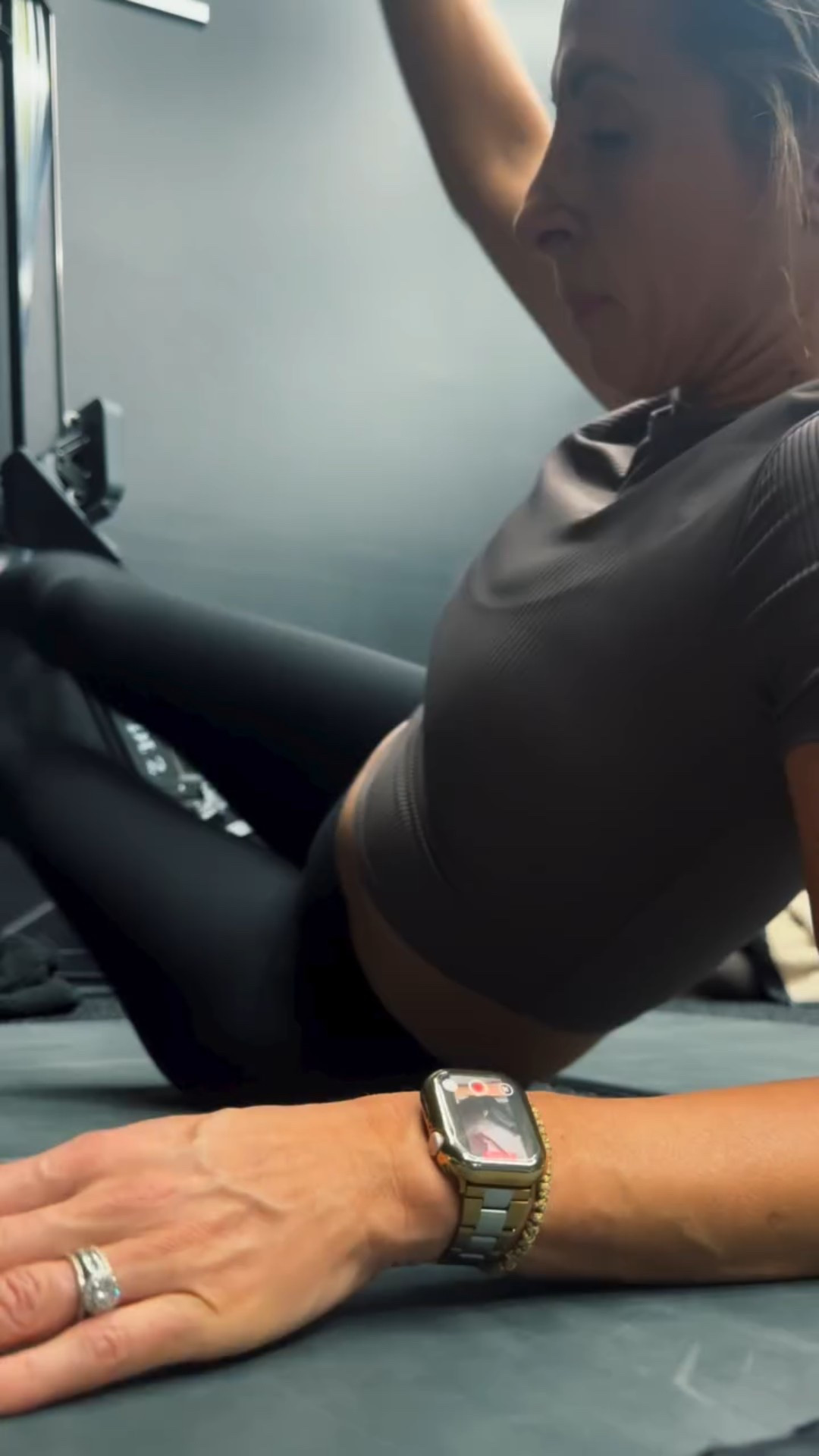 Working moms… Make time for you ❤️

#workingmoms #workingmomlife #BusyMomFitness #MomStrong #FitnessOver40