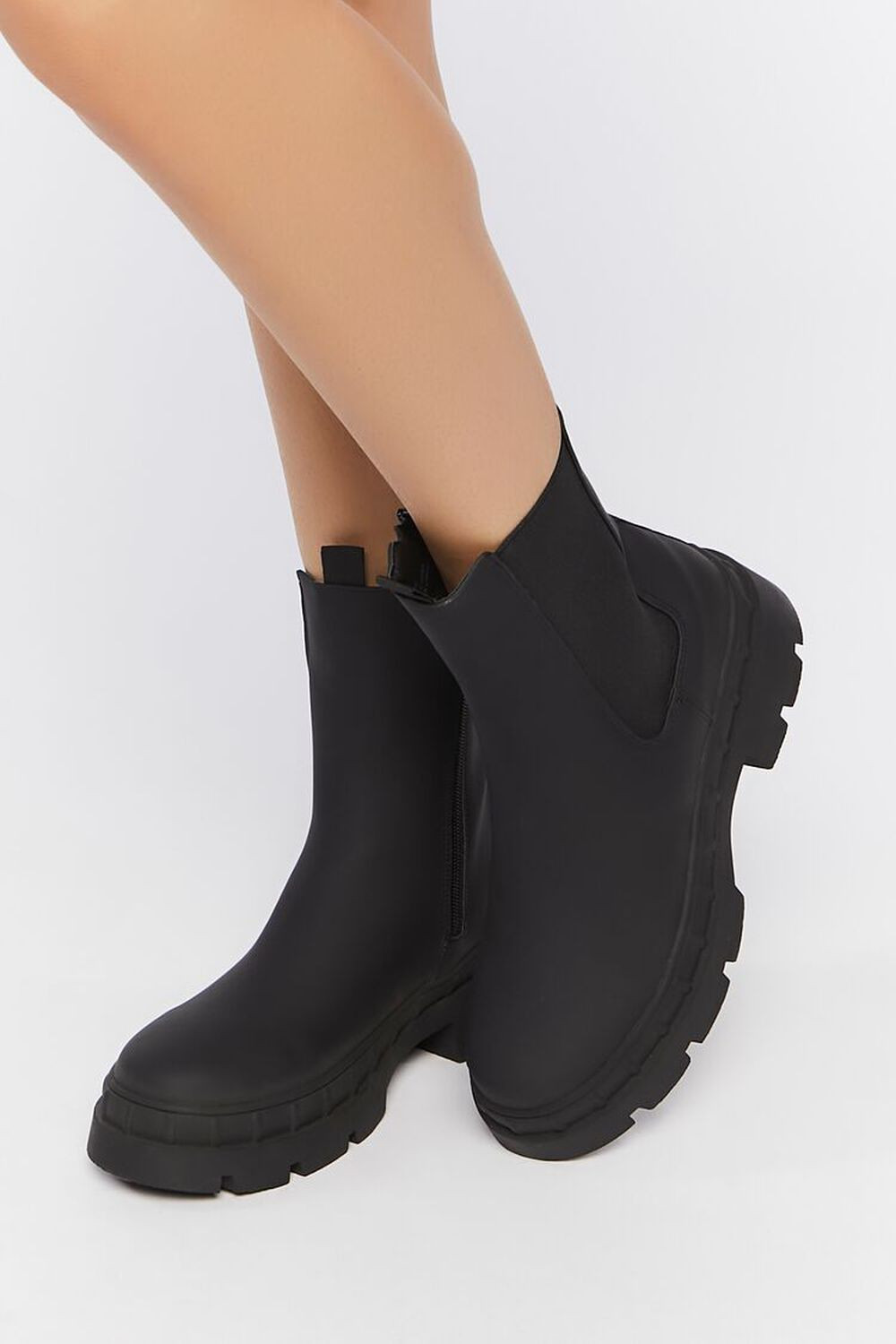Lug-Sole Chelsea Boots | Forever 21 (US)
