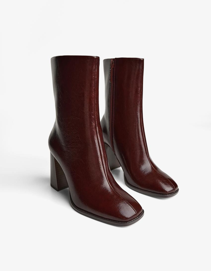 Stiefeletten mit breitem Absatz - Stiefel und Stiefeletten - Damen | Bershka DE