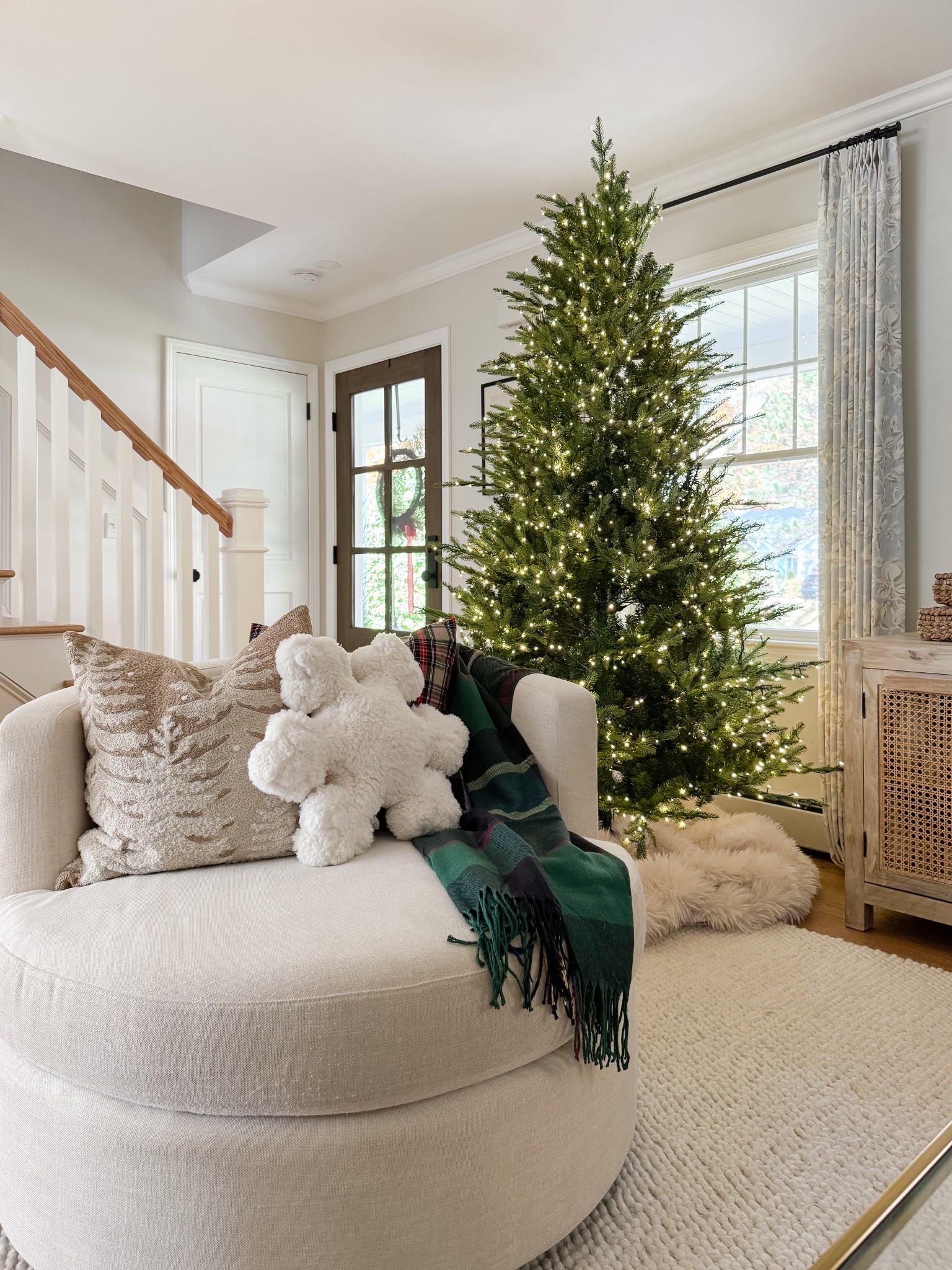 Classic Christmas living room styling holiday home decor home favorites cozy Christmas tree styling neutral home coastal decor sherricalnanhome

#LTKHome #LTKStyleTip #LTKHoliday