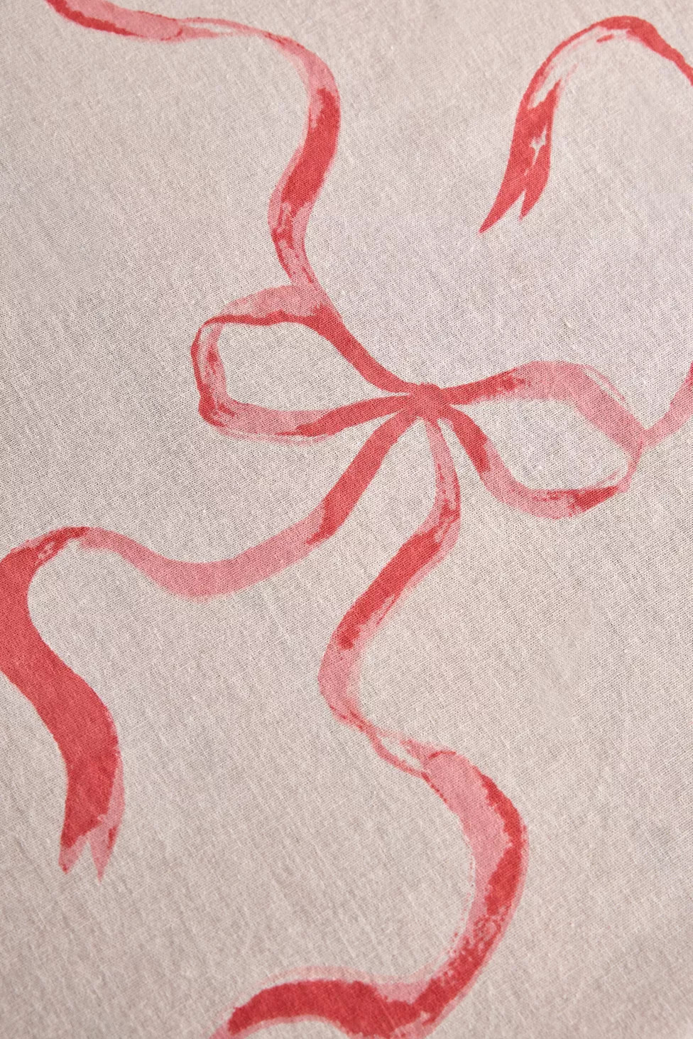 Printed Pattern Ruffle Edge Tablecloth | Urban Outfitters (US and RoW)