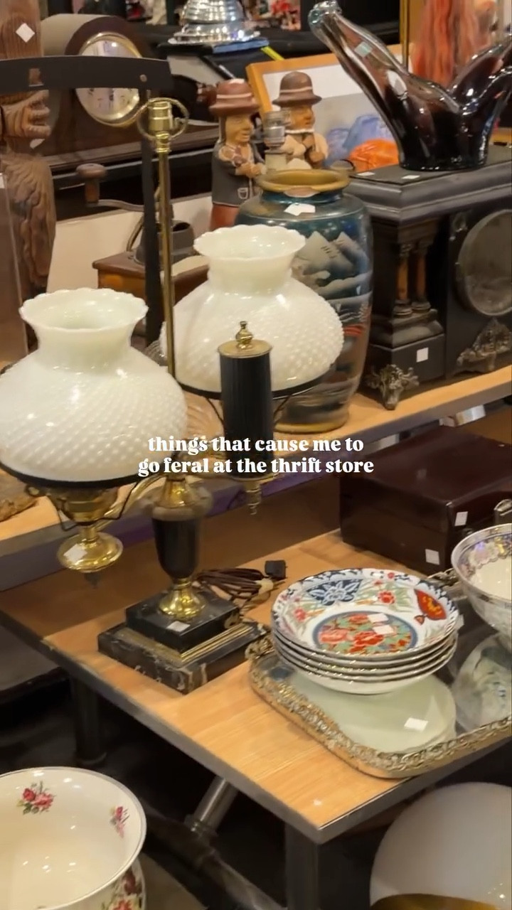 I totally loose my cool (if I ever had it) 

#vintagehome #thriftingfind #whatithrifted
