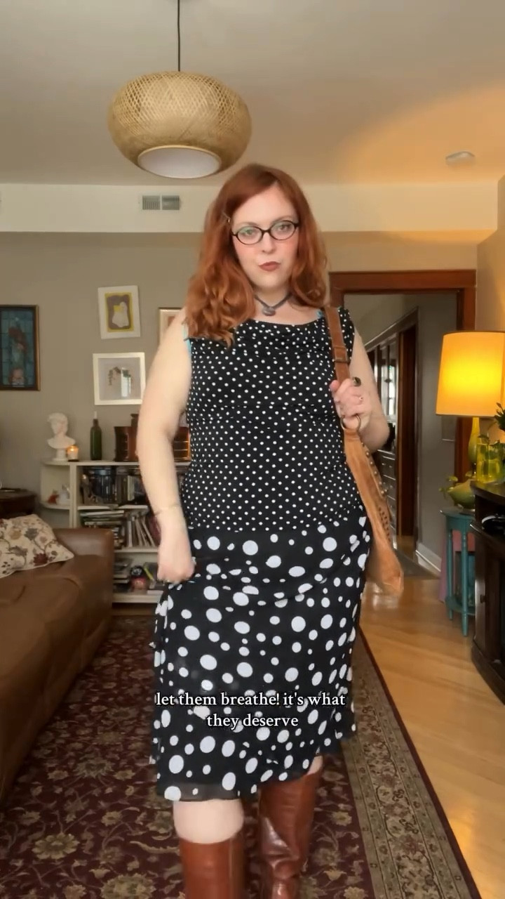 styling my arms because big, flabby, untoned arms deserve love too! let your arms BREATHE this spring/summer and enjoy that breeze/water/sunlight!!! 

fit details
top: thrifted 
skirt: thrifted 
boots: secondhand
glasses: @firmoo_optical 
bag: thrifted 

.
.
.
.
.
#flabbyarms #bodyneutrality #plussizeoutfit #stylinginspo