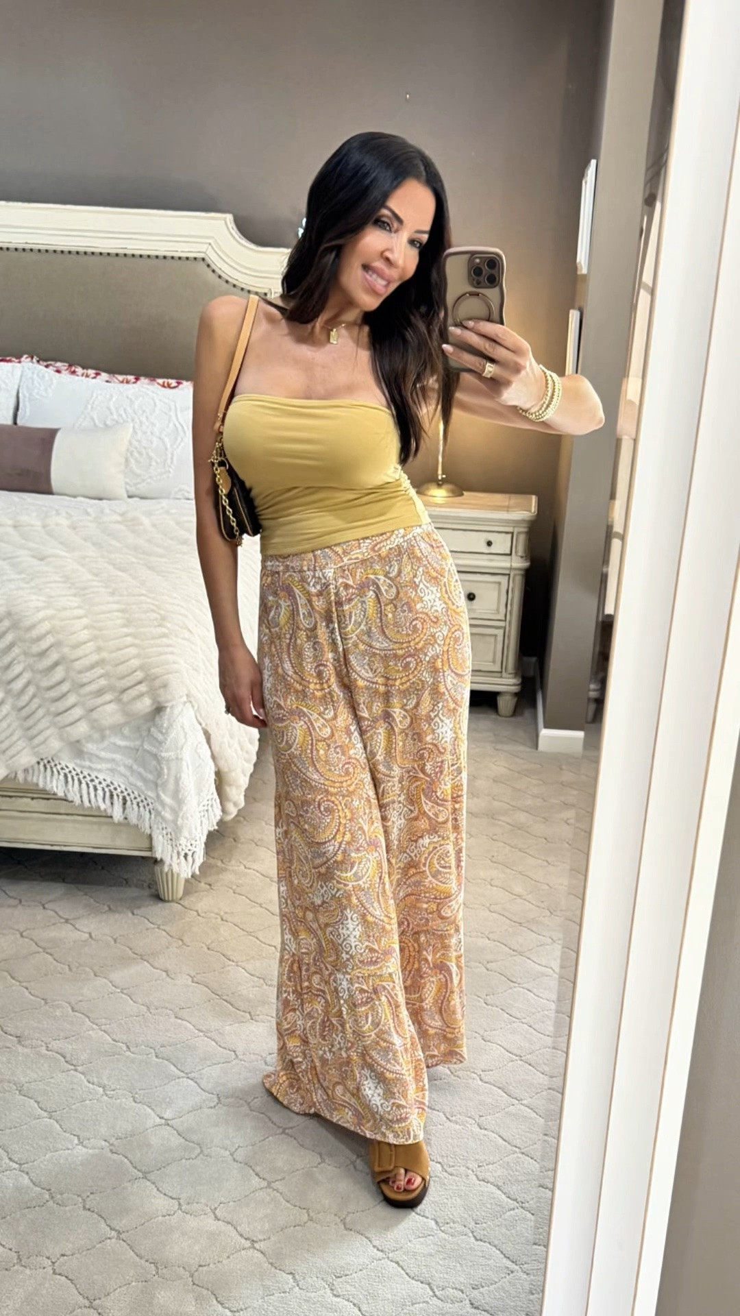 I love mixing high-end luxury with everyday affordable finds to create the perfect look. Who says you can’t look like a million bucks on a budget? 💁‍♀️💛
What do you think of this look? Let me know in the comments! 👇
#walmartstyle #oldnavy #amazonfashion