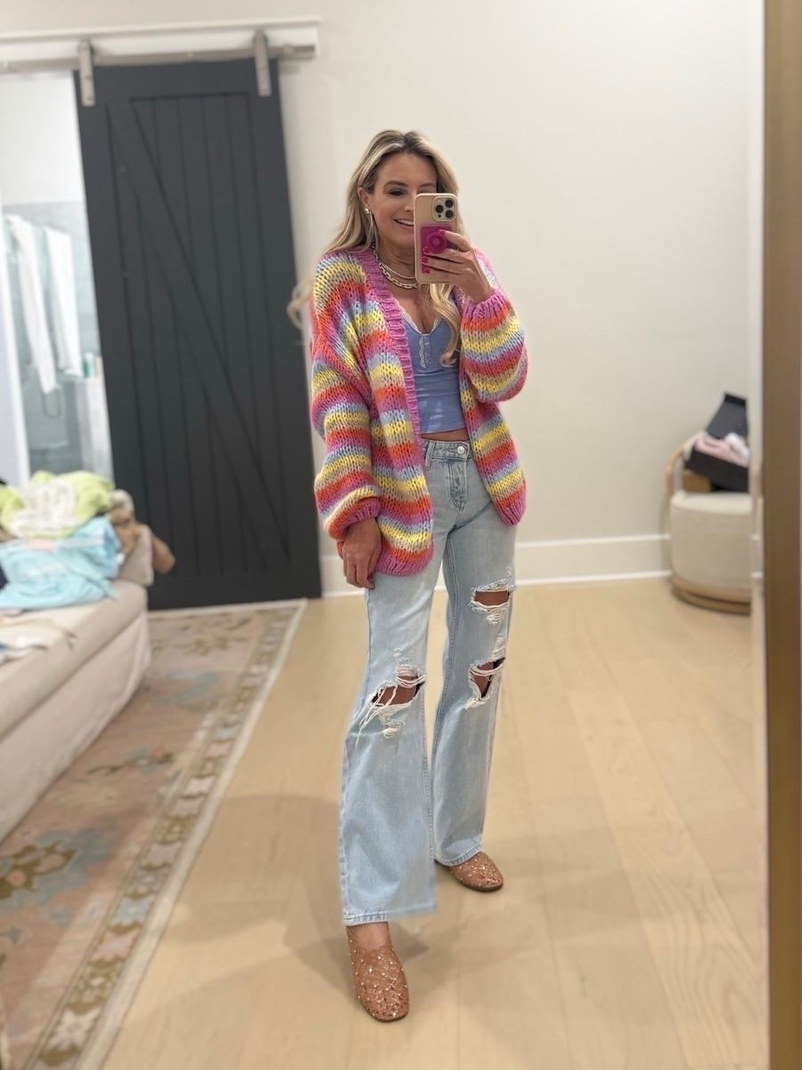 Such a fun spring outfit! Loving the pops of colors 



#LTKootd #LTKdayinmylife #LTKSeasonal